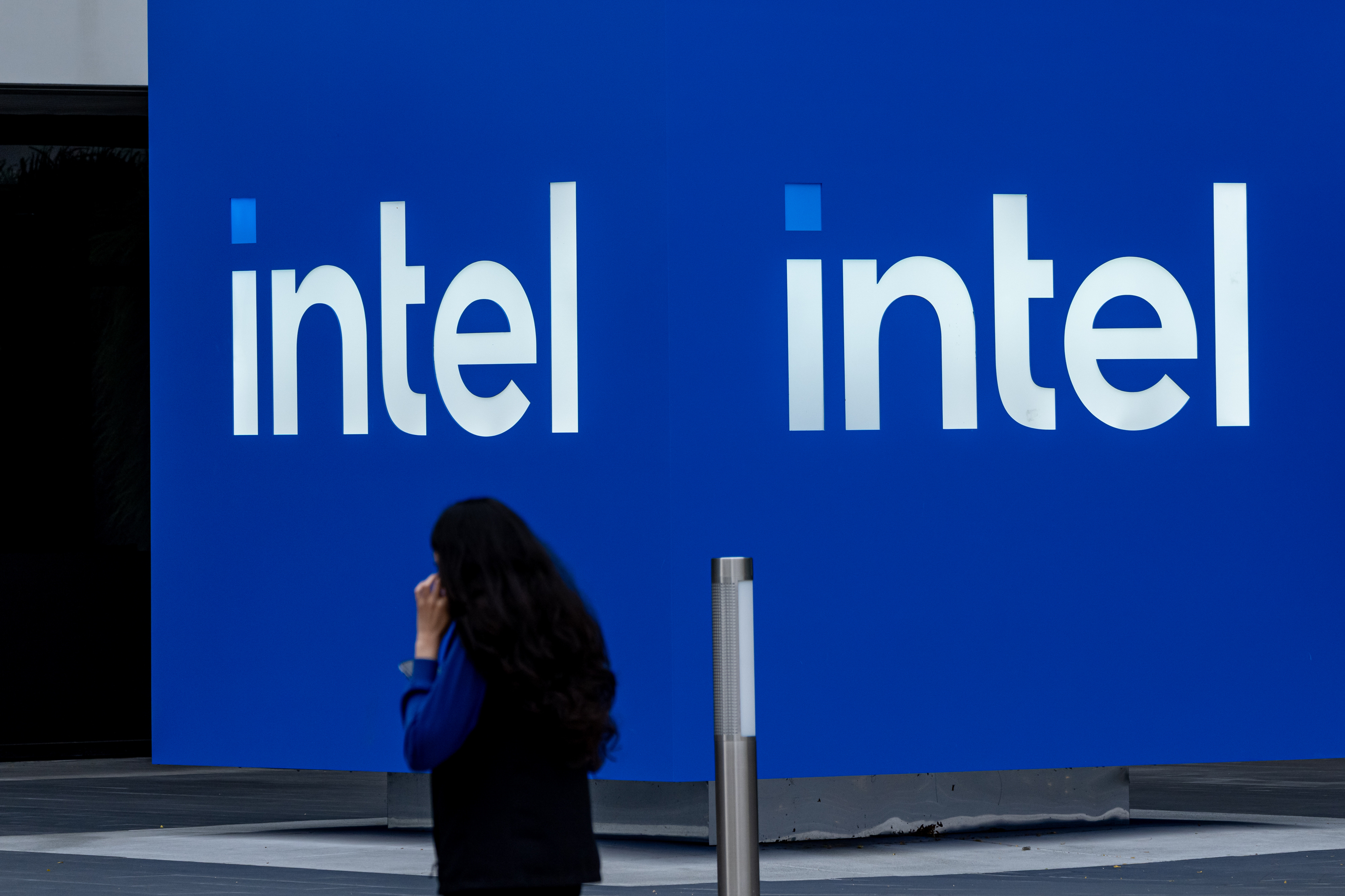 La acción de Intel se desplomó 17%: esto opina Wall Street sobre si es momento de invertir La acción de Intel se desplomó 17%: esto opina Wall Street sobre si es momento de invertir