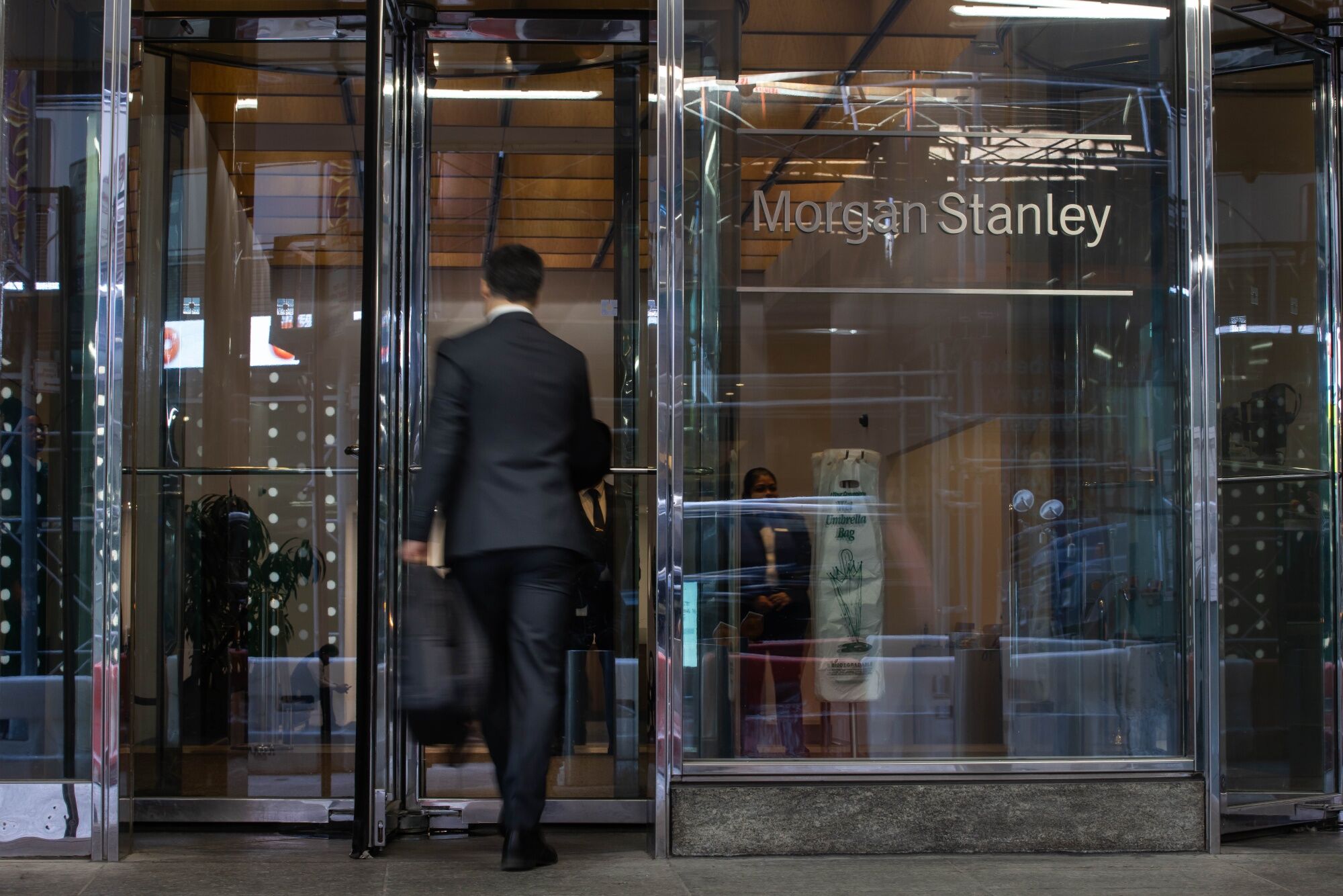 De la IA a los bonos de Brasil: dónde ve oportunidades Morgan Stanley ante las dudas sobre la Fed
