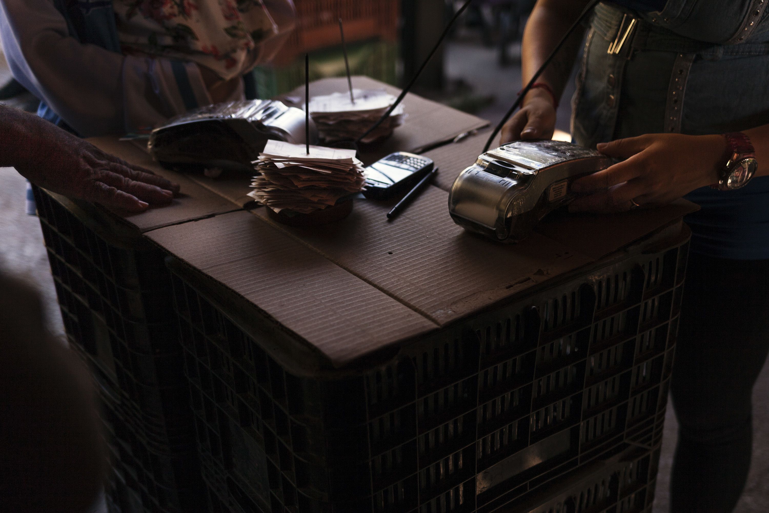 El crédito al consumo crece en Venezuela, pero aún sin un historial común para medir el riesgo