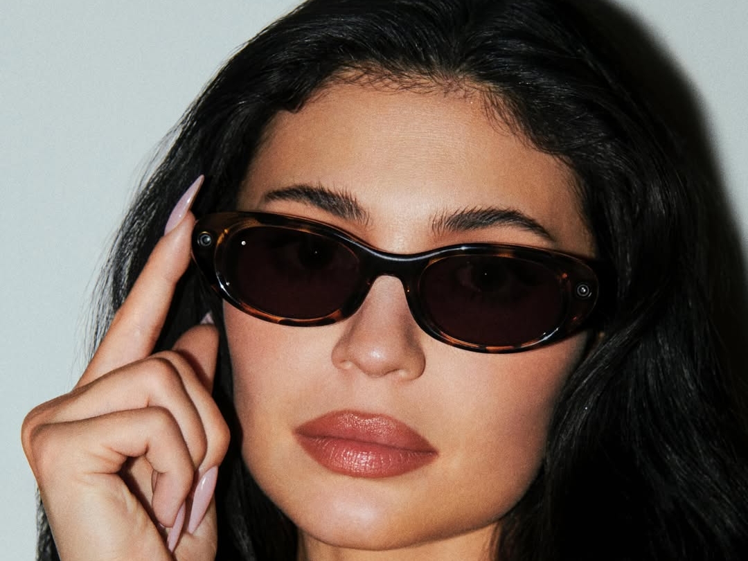 Así son las Meta Glasses by Kylie Jenner: precio y funciones de los lentes con IA