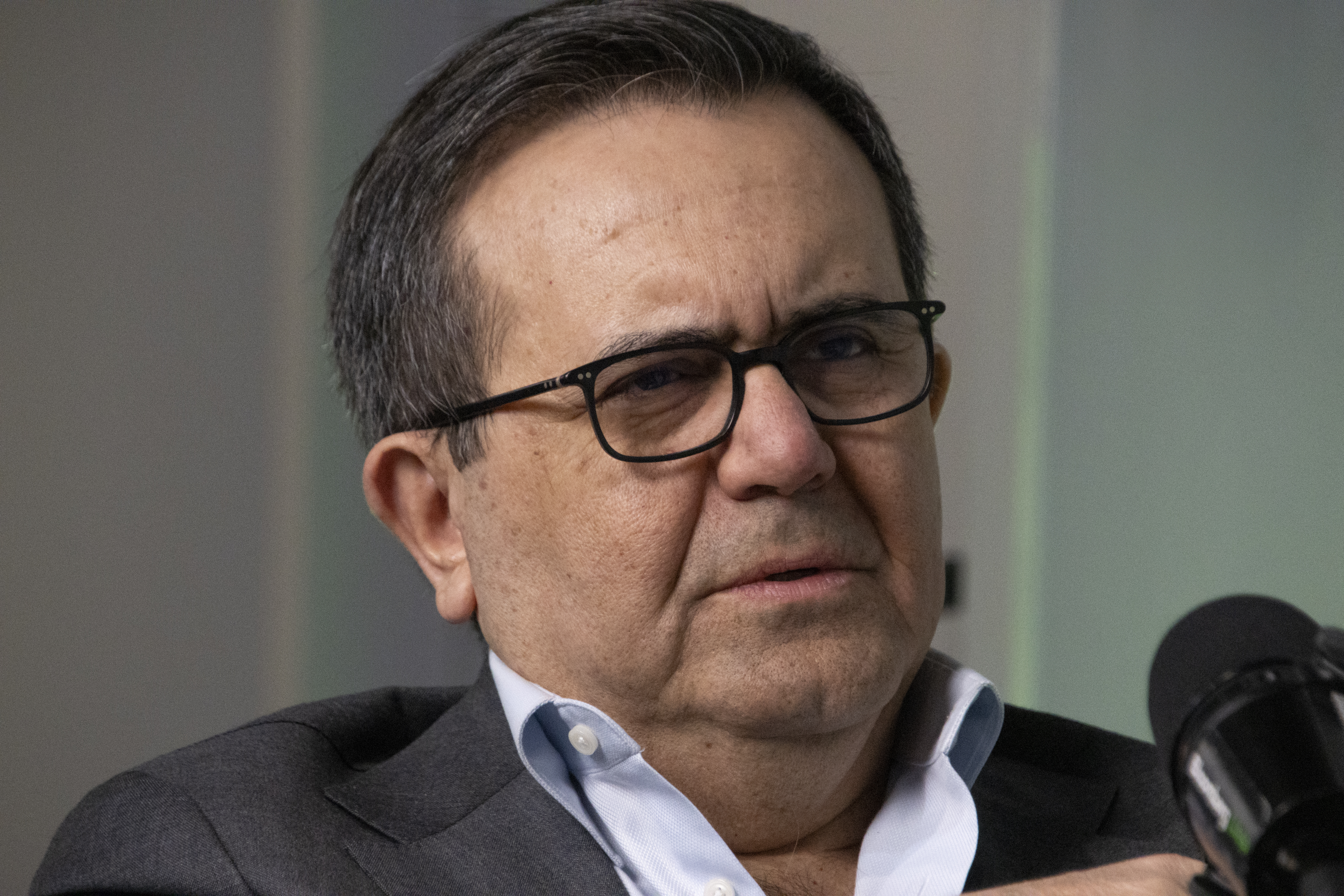 Exsecretario dice que empresarios pueden presionar a México por competencia en energía mediante socios en EE.UU.