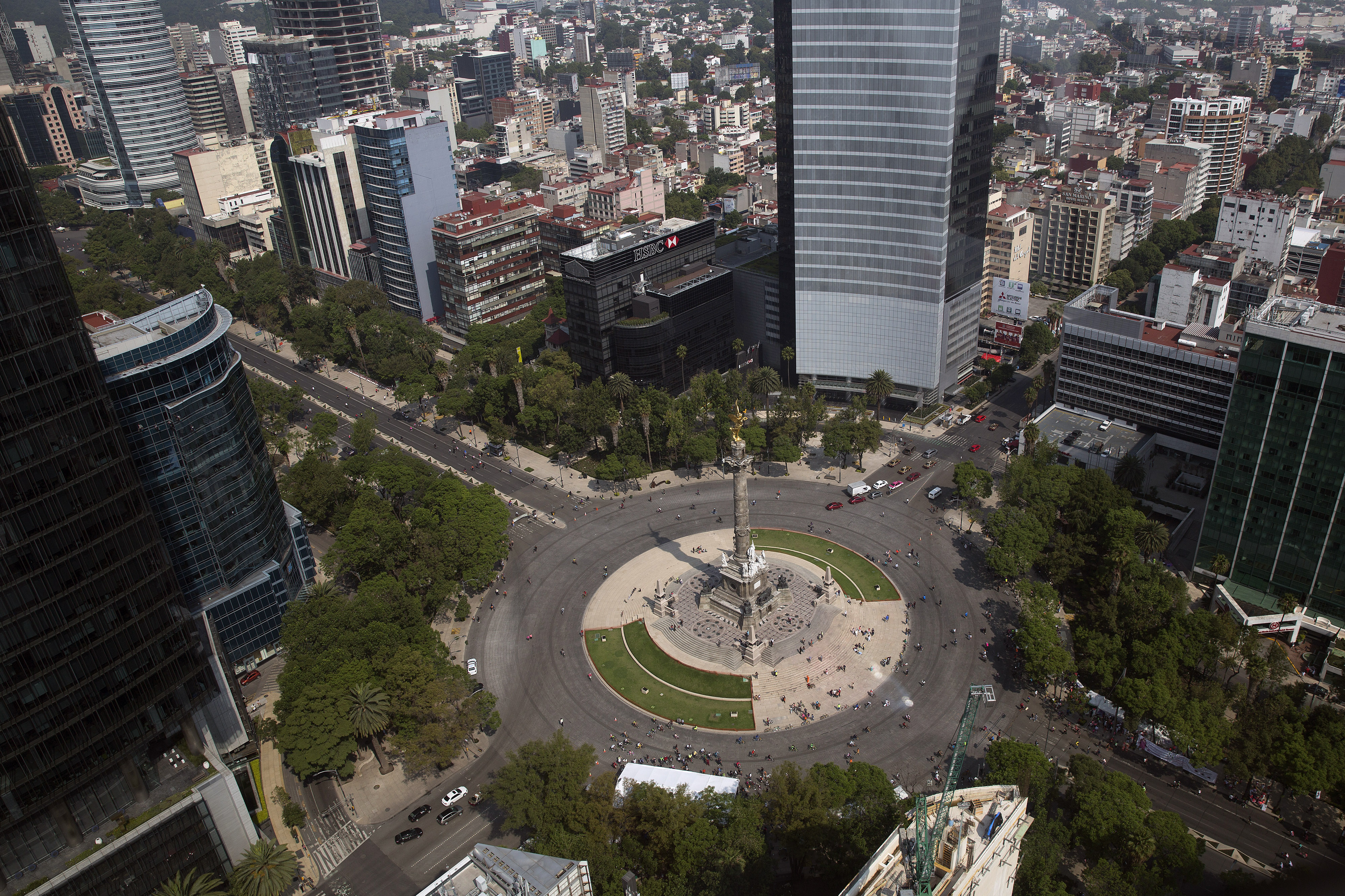 Inversión fija bruta en México crece por primera vez con Sheinbaum tras repuntar en abril Inversión fija bruta en México crece por primera vez con Sheinbaum tras repuntar en abril