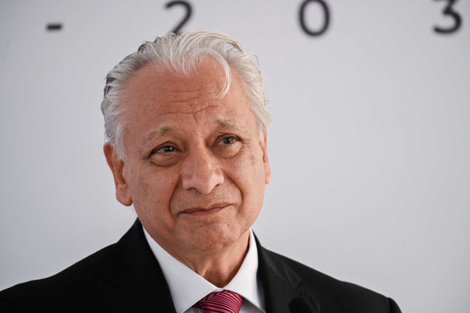 Víctor Rodríguez deja la dirección de Pemex y Sheinbaum lo reemplaza por el jefe de Finanzas