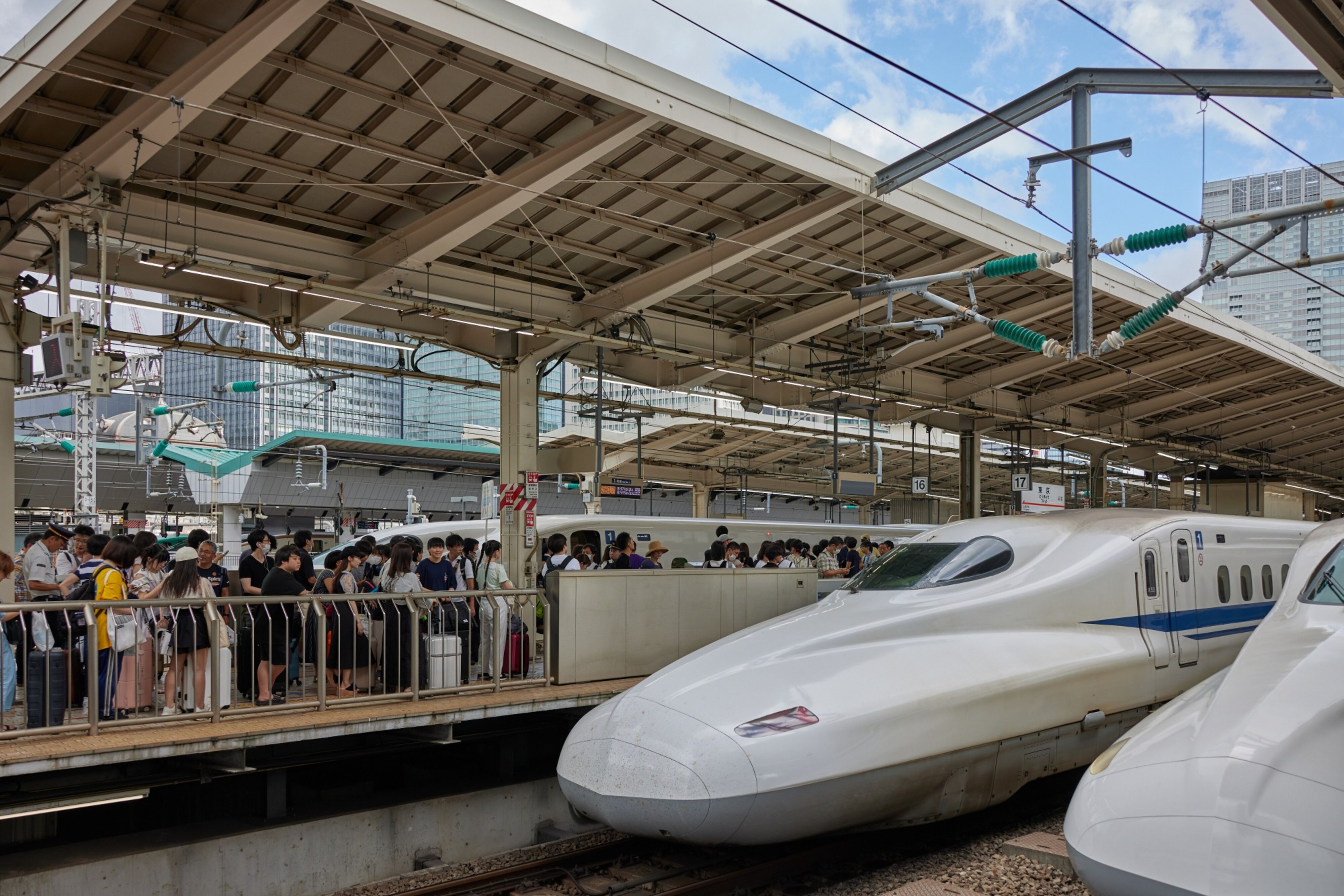 世界で一番速い電車、日本の電車が遅れます。 そしてそれは私のせいではありません…