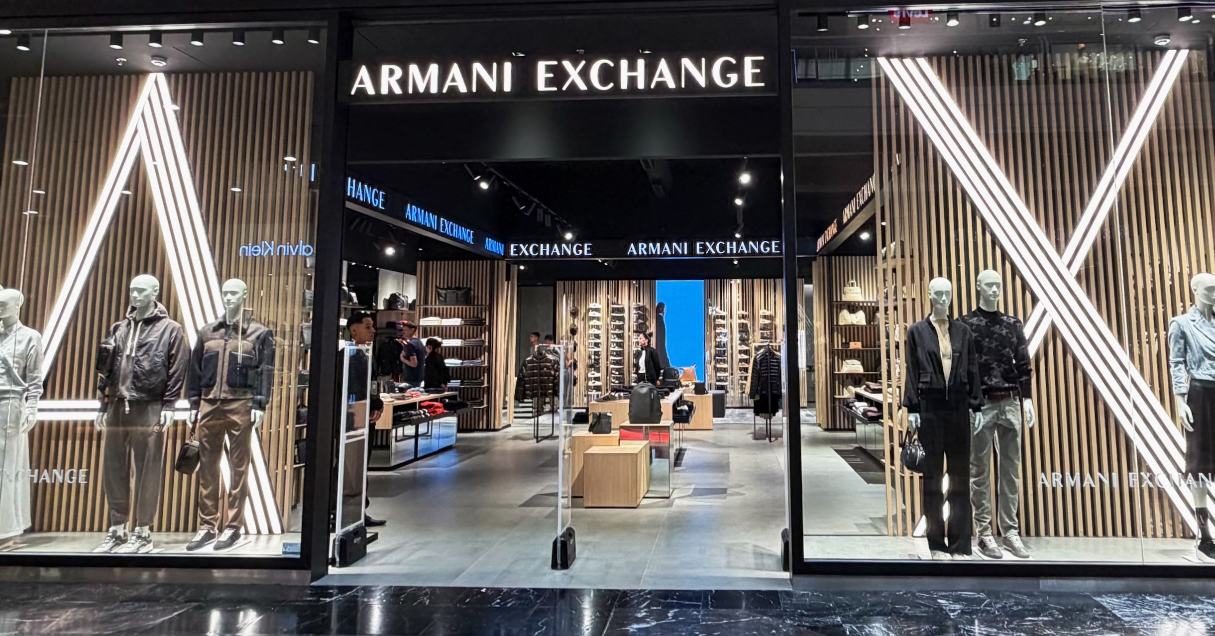 Armani, Decathlon y otras marcas internacionales que llegan a Argentina: dónde abrirán sus locales Armani, Decathlon y otras marcas internacionales que llegan a Argentina: dónde abrirán sus locales