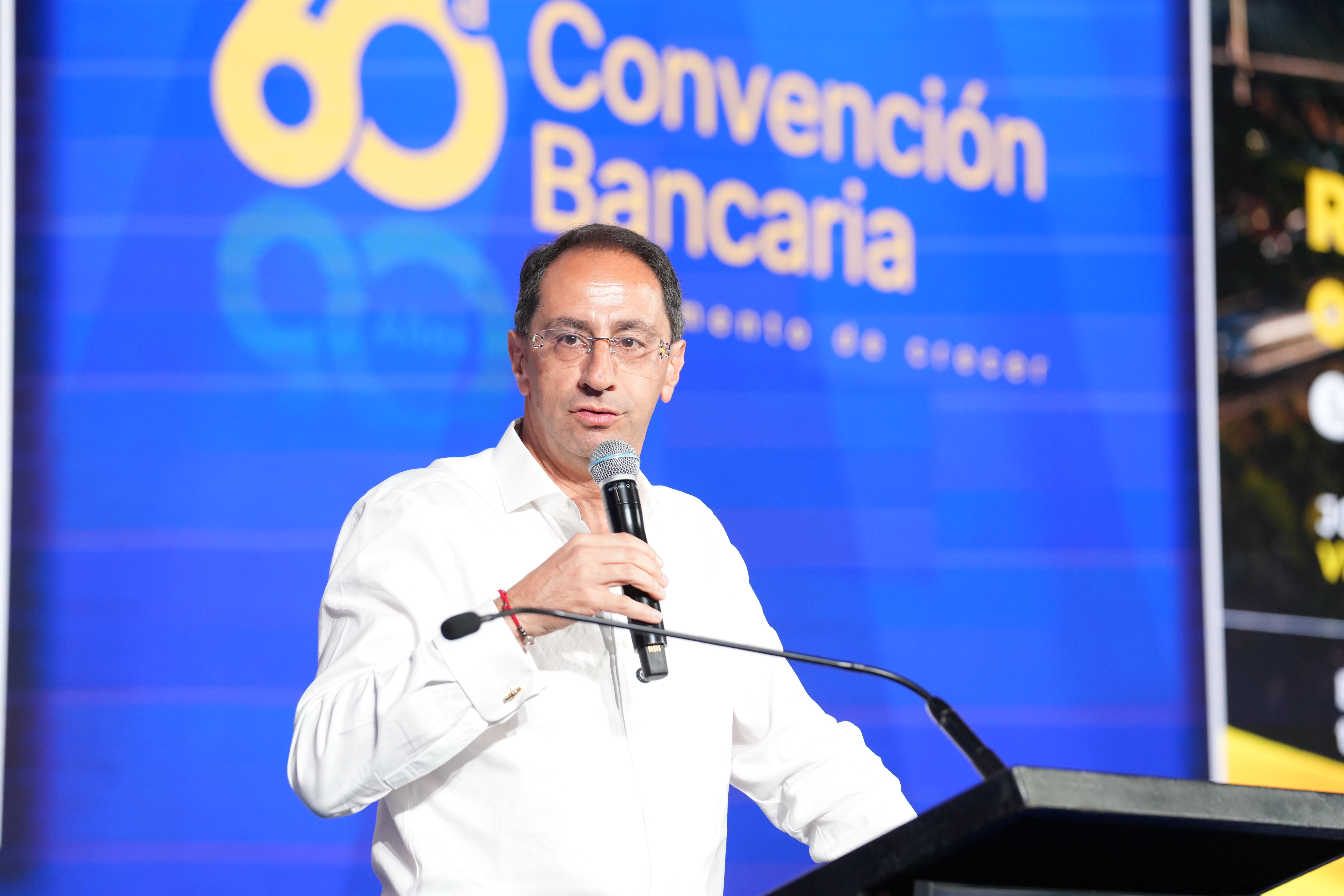 Restrepo respalda el Presupuesto de 2027 y critica que el anterior era un proyecto falso