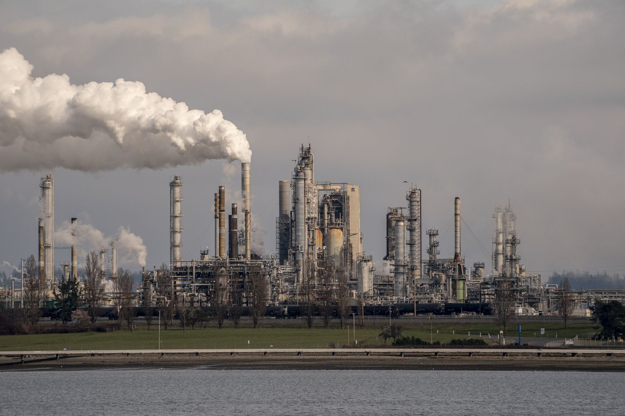 Industria energética de EE.UU. se une contra posible prohibición de Trump a exportaciones de diésel Industria energética de EE.UU. se une contra posible prohibición de Trump a exportaciones de diésel