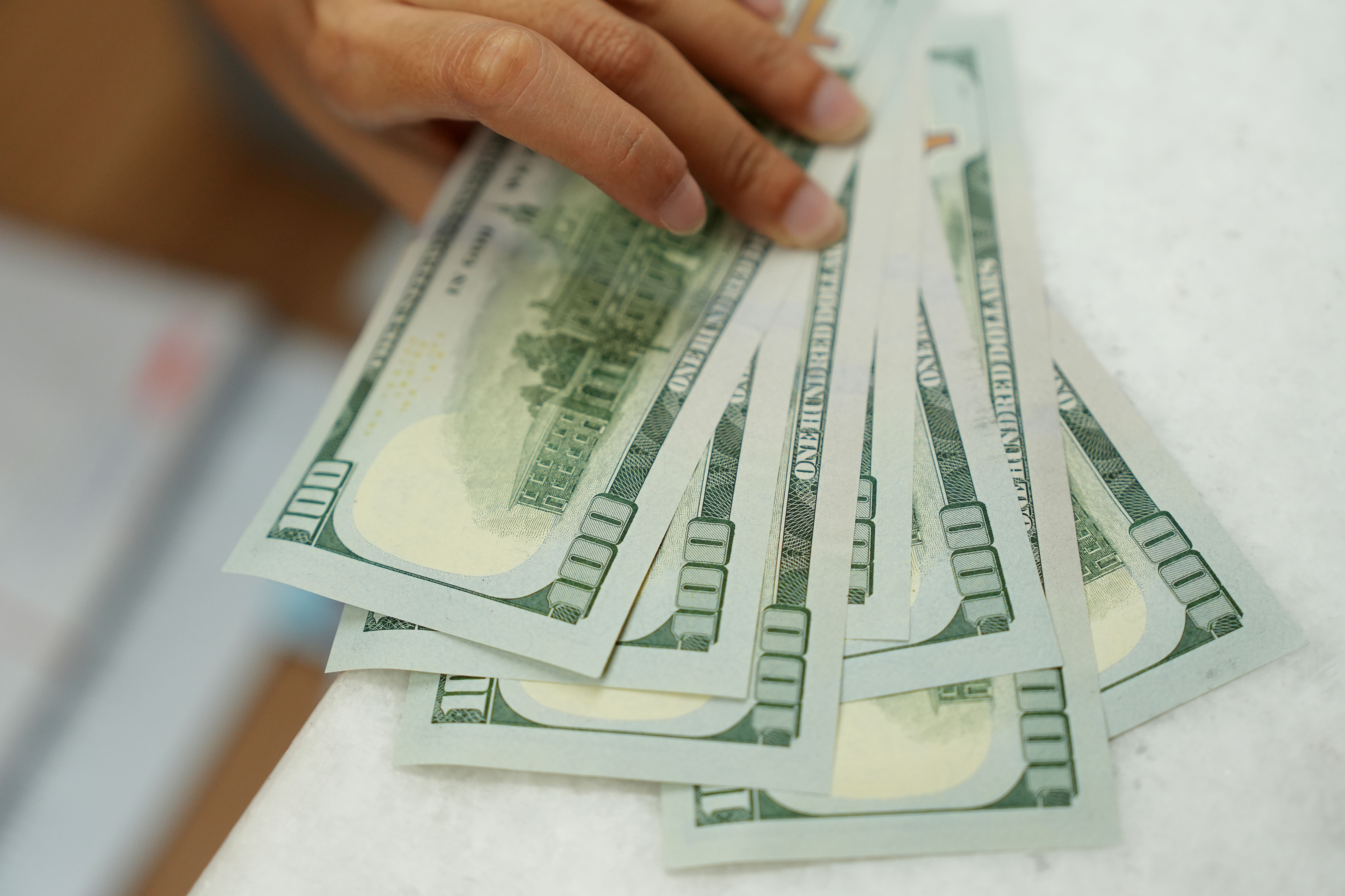 Peso colombiano, mexicano y real brasileño: por qué tienen atractivo ante un dólar débil