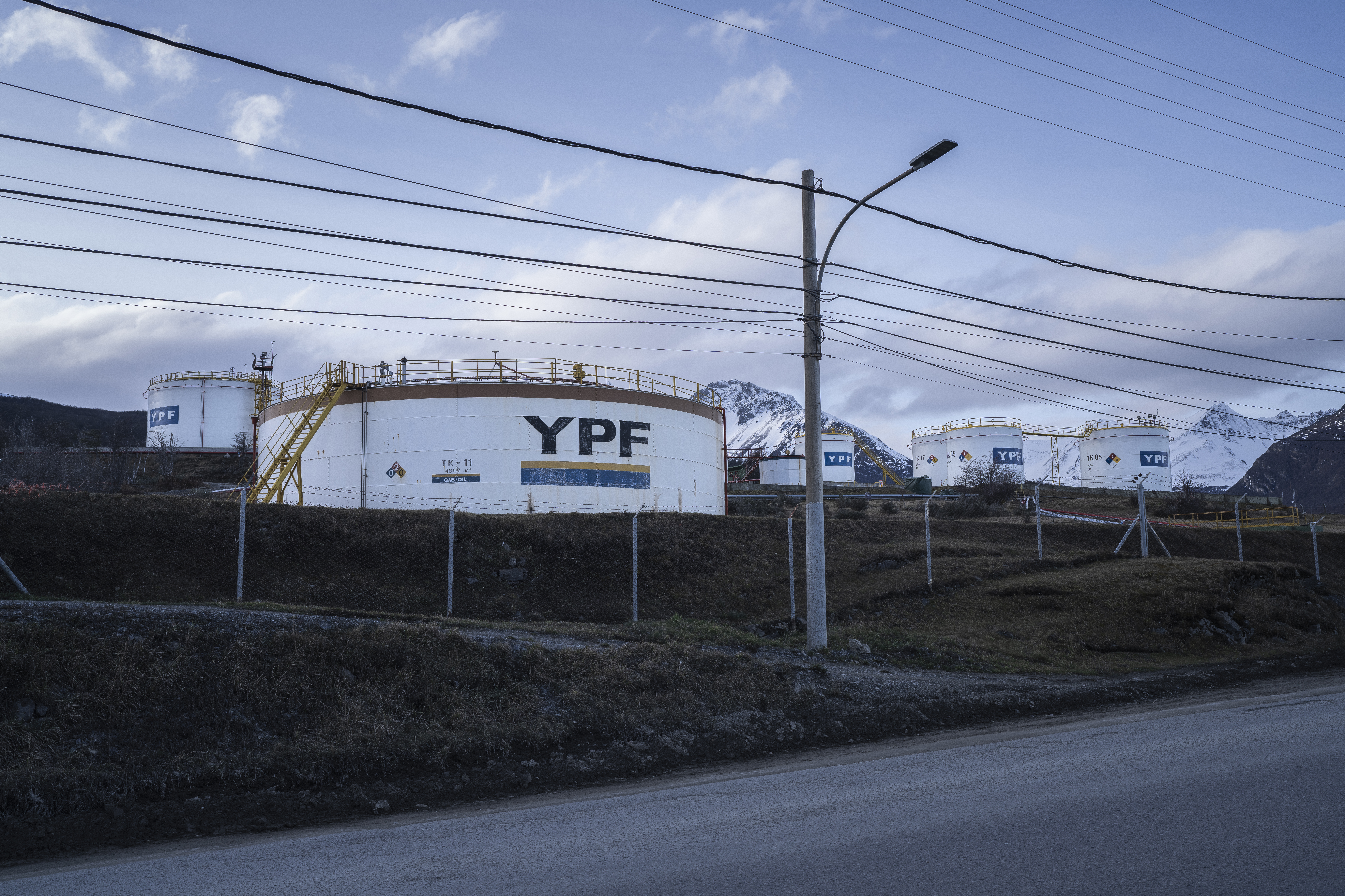 YPF despeja variable de riesgo, sus acciones suben y Marín acelera proyectos de inversión 