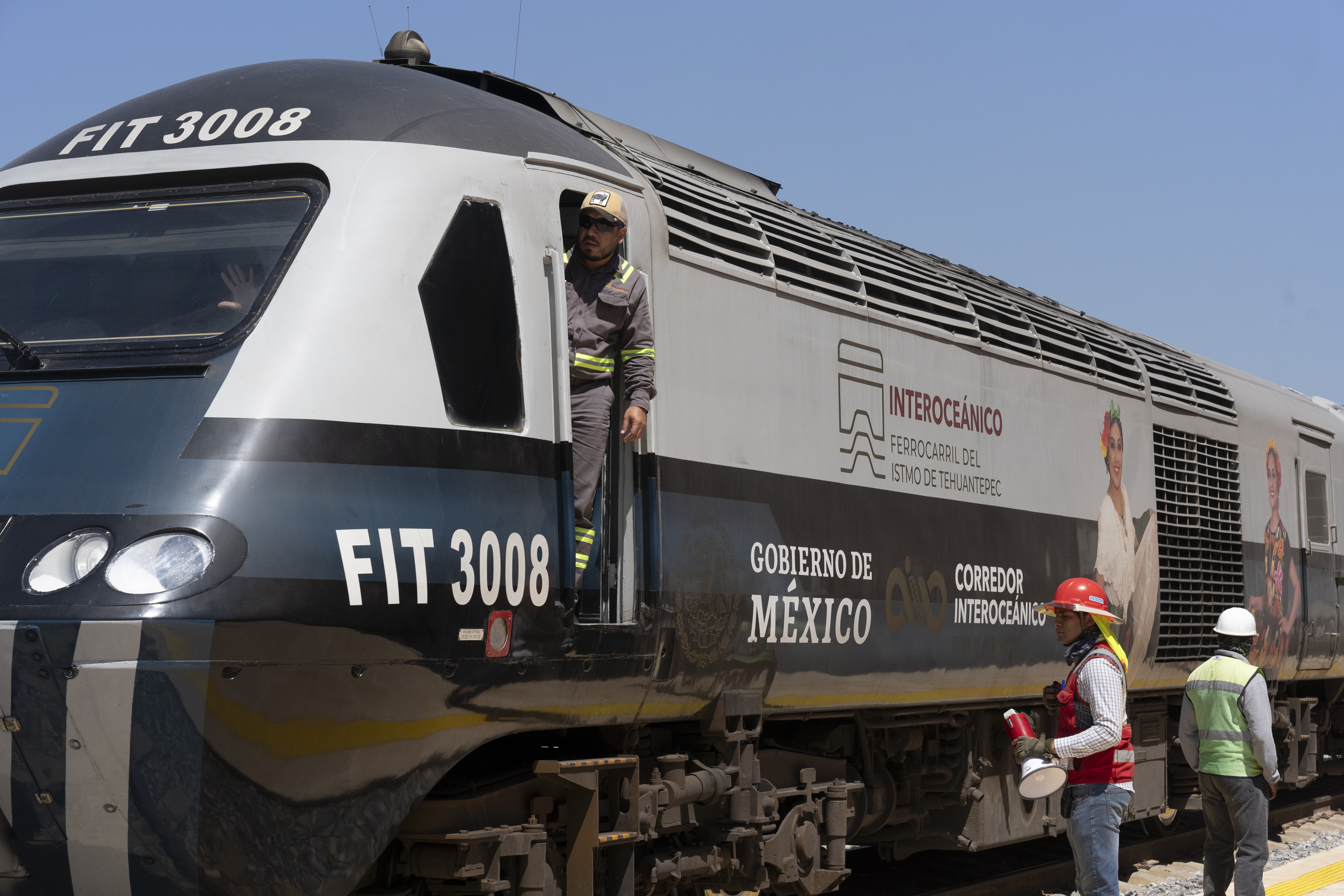 Mueren 13 personas tras descarrilamiento del Tren Interoceánico del Gobierno de México