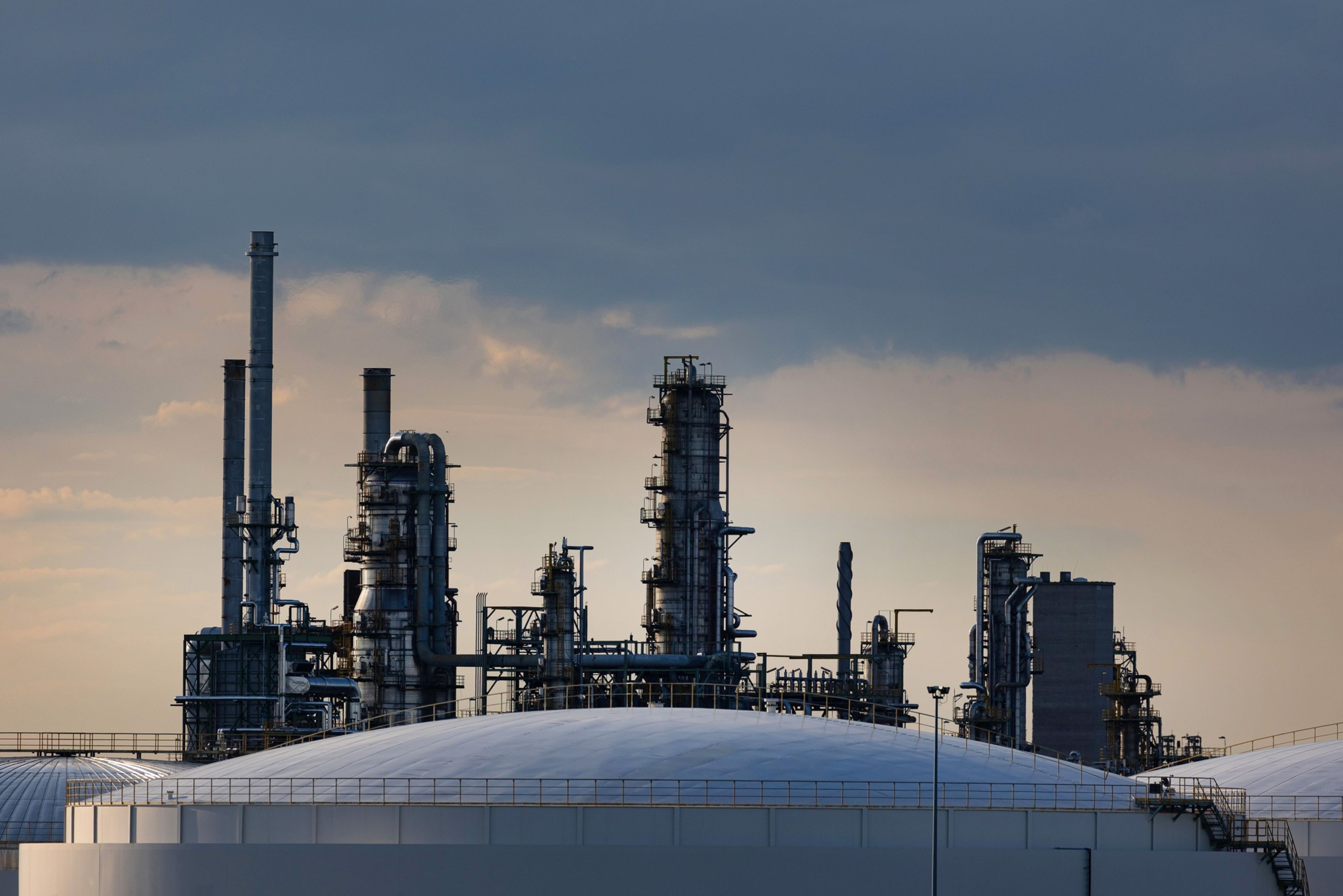 Precio del petróleo mexicano se estanca tras firma del acuerdo de paz entre EE.UU. e Irán
