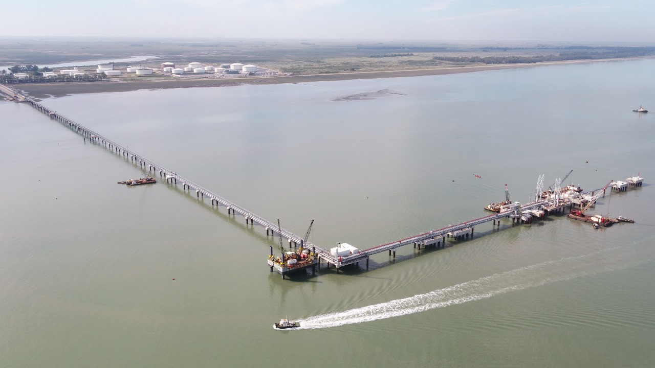 Argentina aumenta capacidad para exportar petróleo de Vaca Muerta tras  inversión de US$600 millones