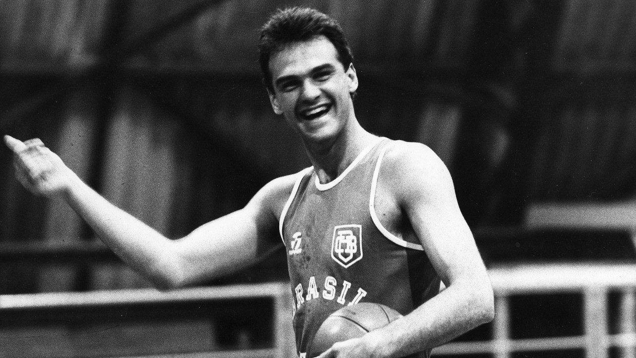 Morre Oscar Schmidt, ícone do basquete e o maior cestinha olímpico da história