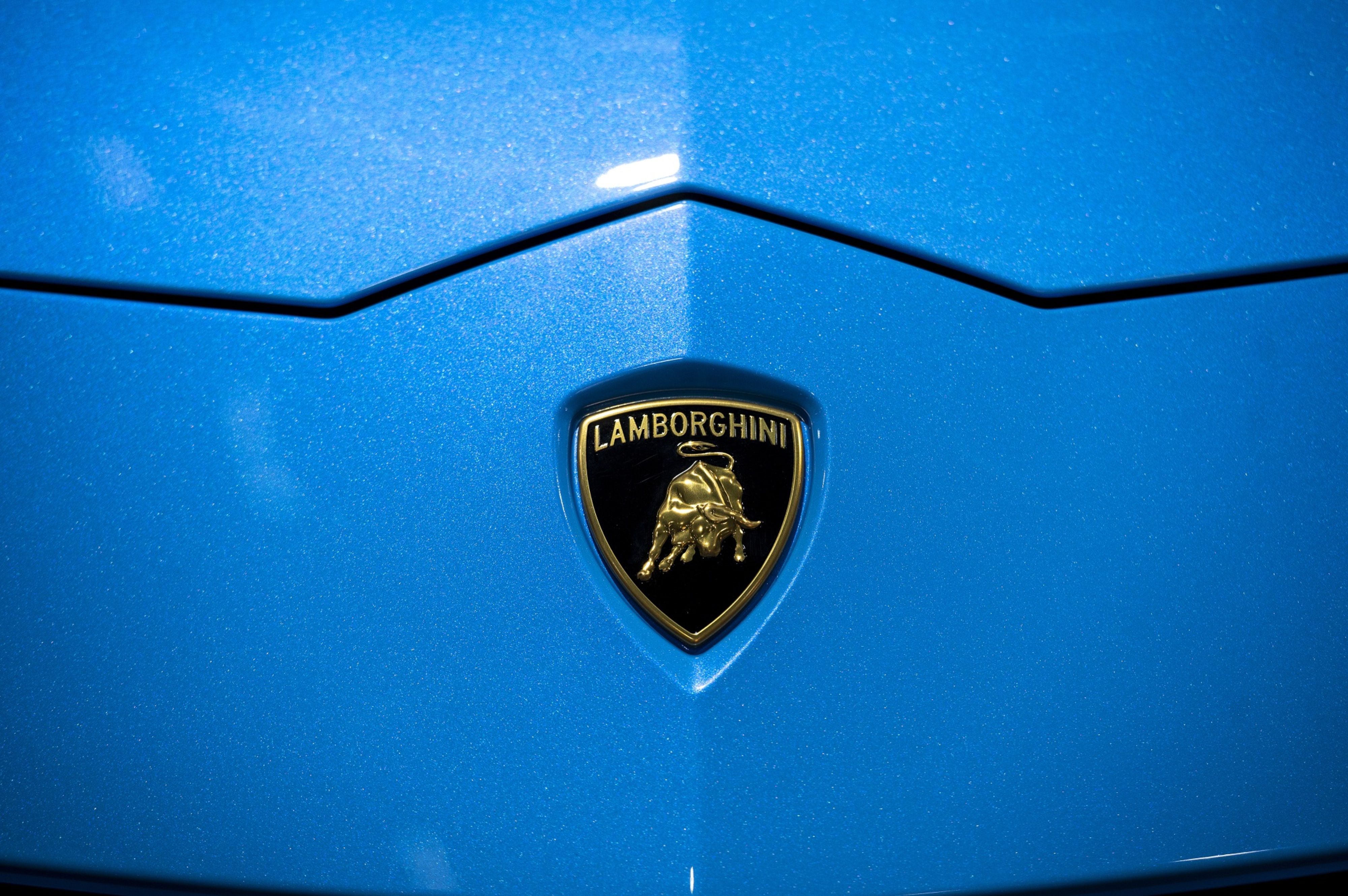 CEO de Lamborghini, sobre electrificación completa: “No hay que decidir  ahora”