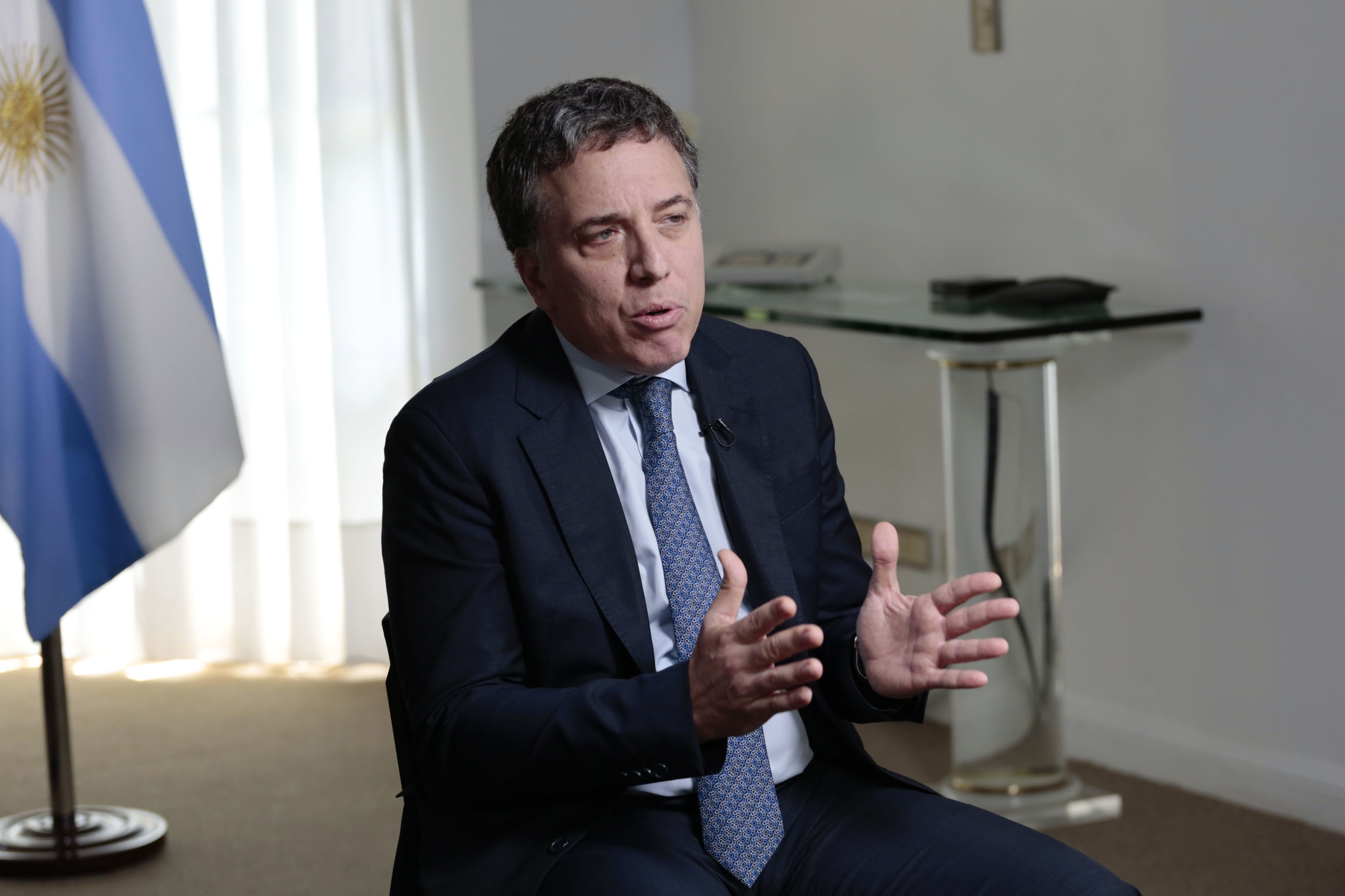 Dujovne: “Un regreso a los mercados actuaría como un catalizador positivo para el riesgo país argentino”