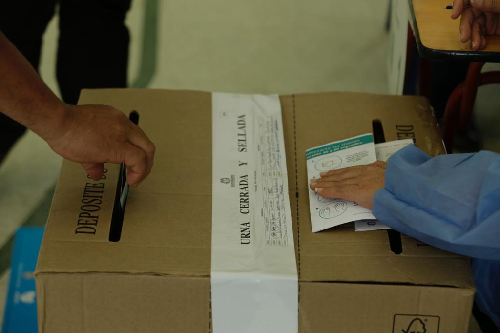A esta hora abren las urnas y mesas de votación en Bogotá, Medellín, Cali este 8 de marzo de 2026 
