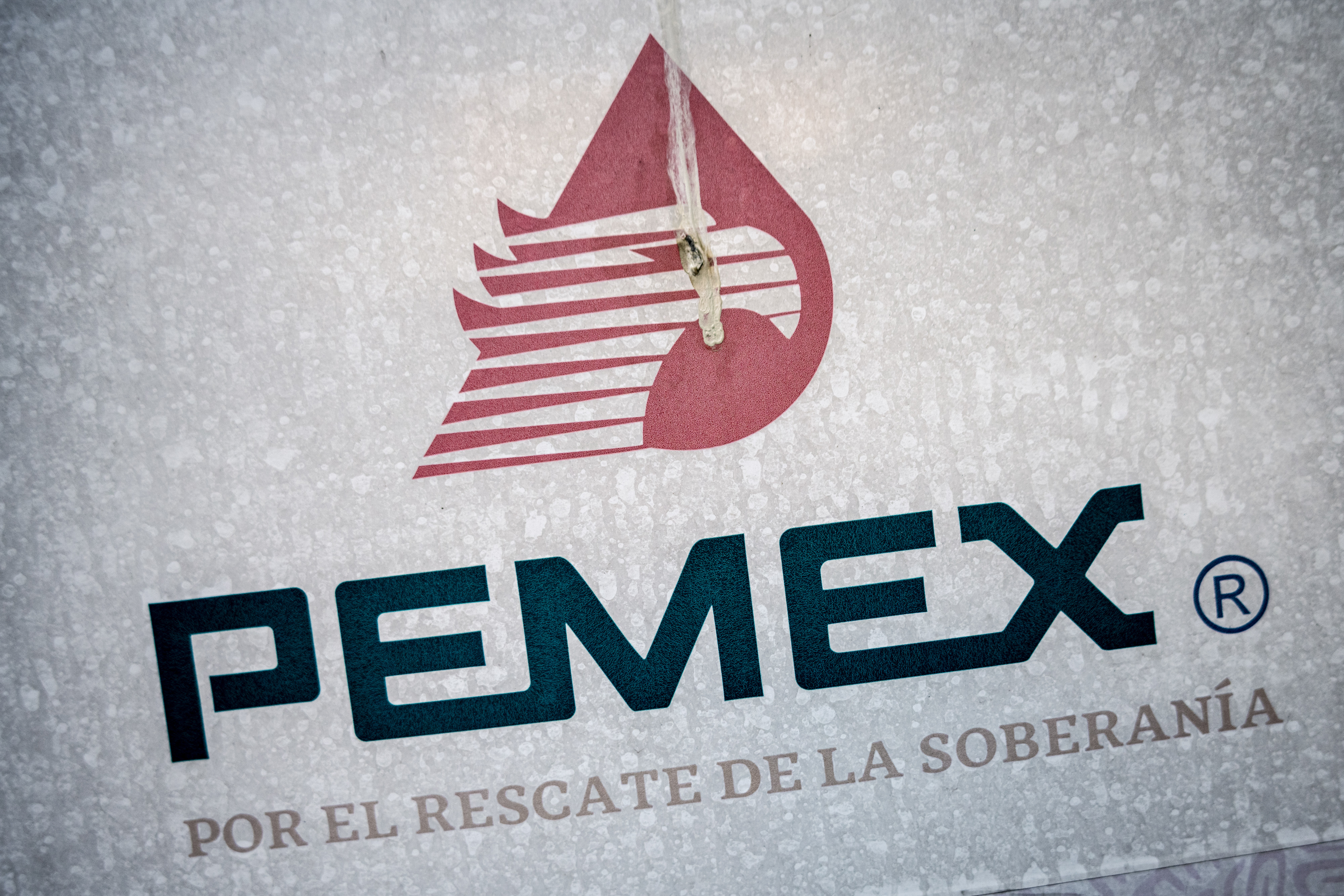 Producción de Pemex cae a mínimos históricos en medio de rescate del Gobierno de Sheinbaum