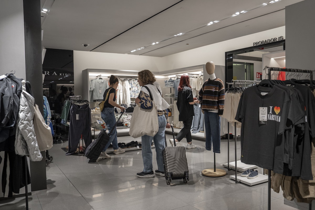 Semáforo del consumo en Argentina: más de la mitad de los indicadores sigue en rojo pese a mejoras