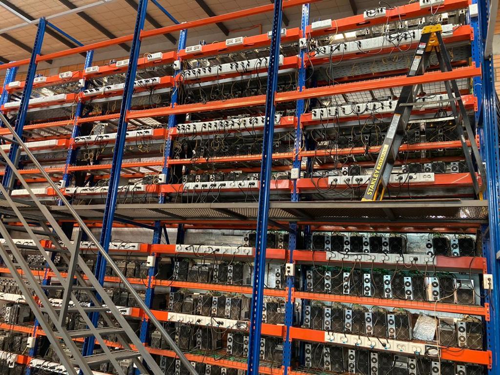 Minería de bitcoin en Latam: del volcán en El Salvador hasta el frío del  fin del mundo