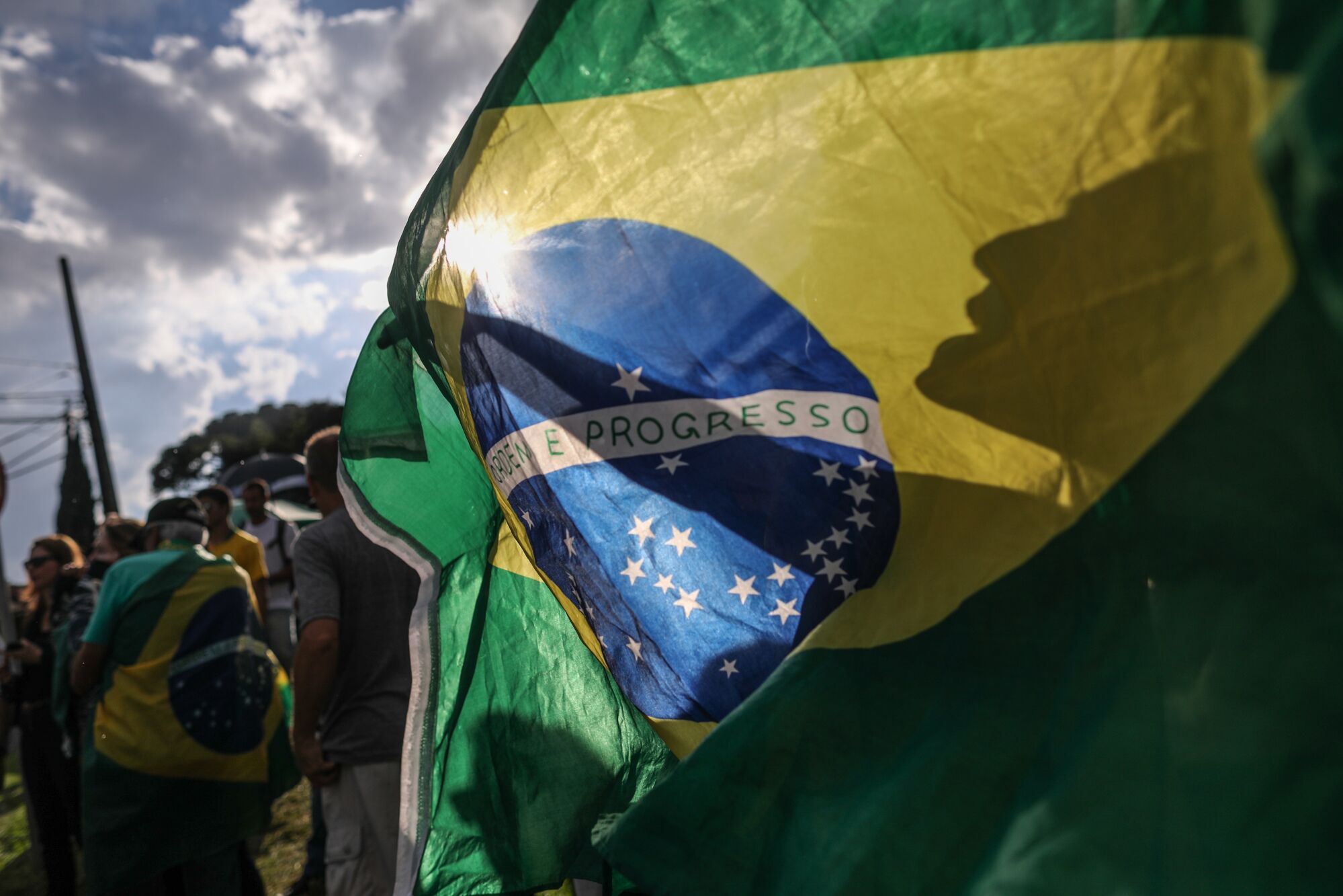 Elecciones en Brasil apuntan a una segunda vuelta reñida entre Lula y Flávio Bolsonaro: experto Elecciones en Brasil apuntan a una segunda vuelta reñida entre Lula y Flávio Bolsonaro: experto