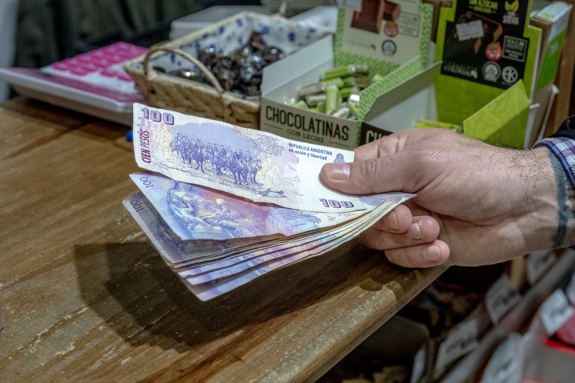 Confianza de los consumidores mejora en Argentina después de dos caídas consecutivas