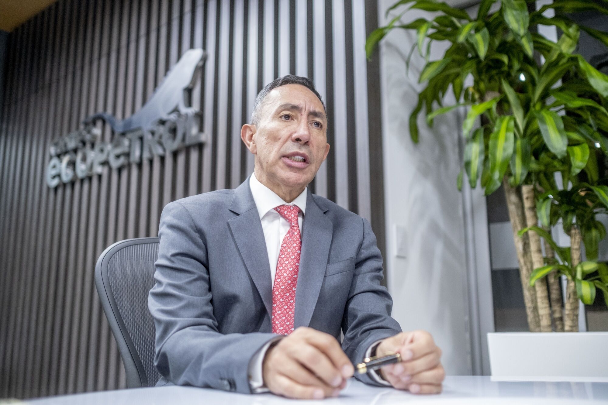 Líos de Ricardo Roa en Fiscalía pasan factura a acción de Ecopetrol en BVC 