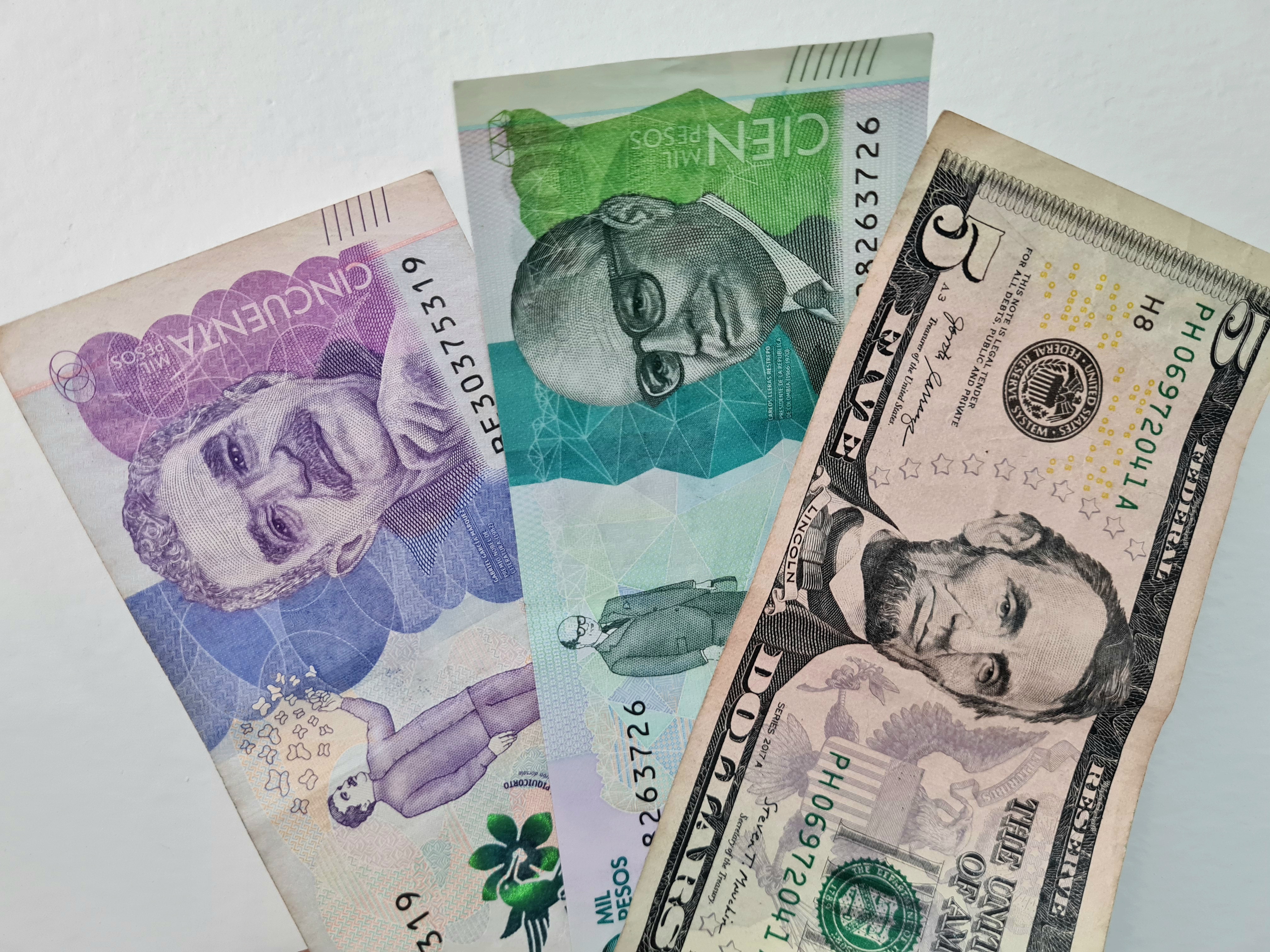 Peso colombiano se desacopla de monedas fuertes de la región y es la que más cae en mayo ante dólar