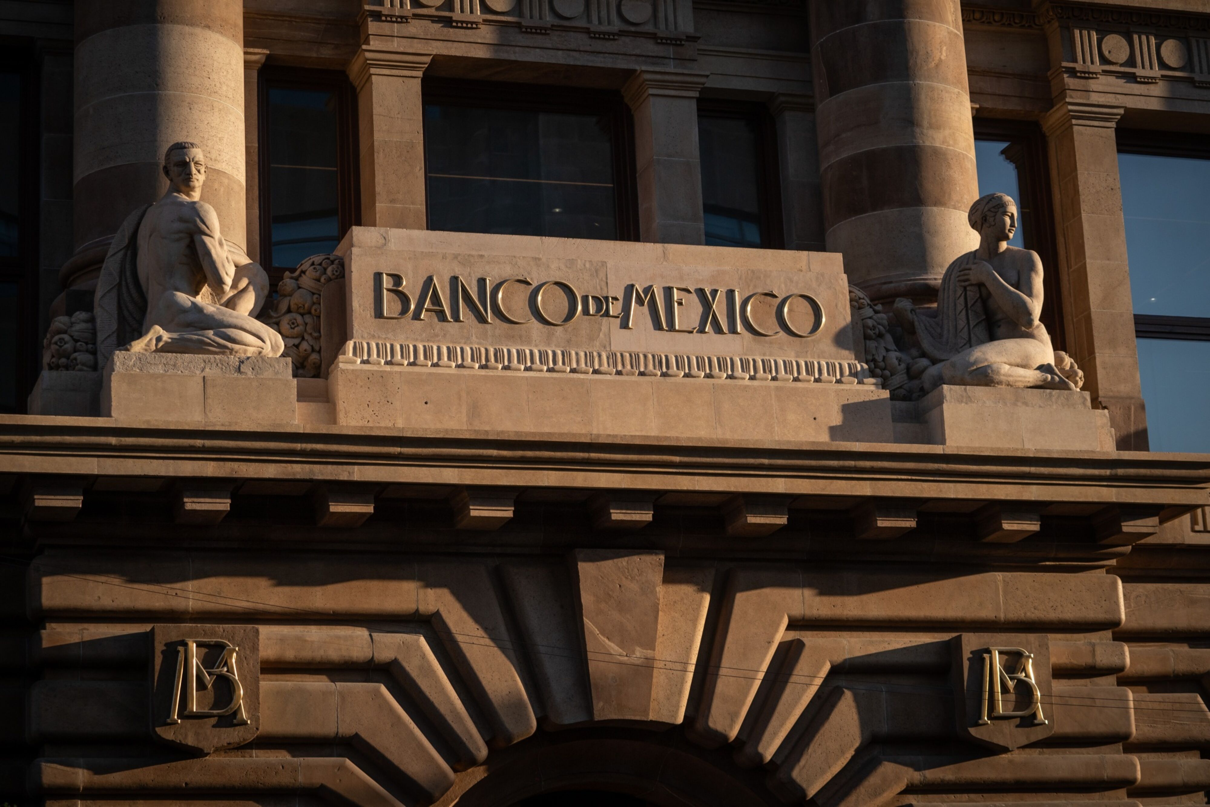 Minuta de Banxico: miembros discrepan sobre duración de la pausa en el recorte de la tasa de interés Minuta de Banxico: miembros discrepan sobre duración de la pausa en el recorte de la tasa de interés