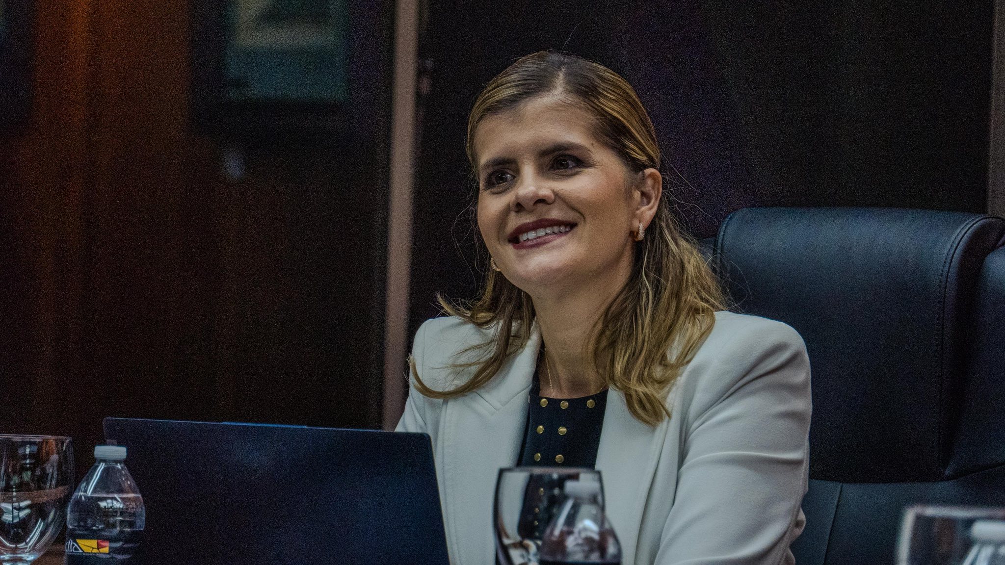 Laura Fernández anuncia a su gabinete y mantiene a Rodrigo Chaves en el Gobierno de Costa Rica Laura Fernández anuncia a su gabinete y mantiene a Rodrigo Chaves en el Gobierno de Costa Rica