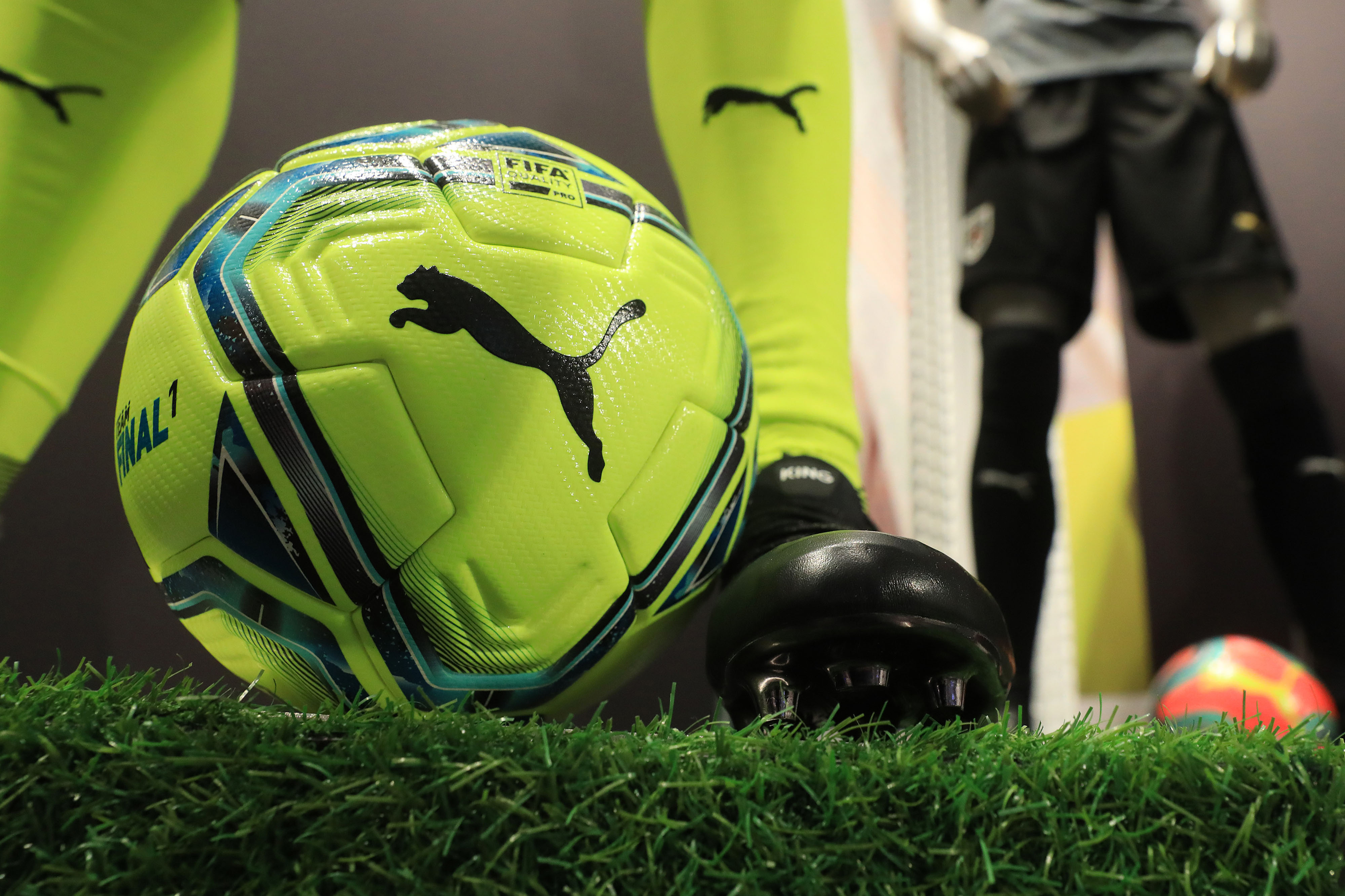 UBS cree que el fútbol dejó de ser solo un deporte y hoy ya es una industria invertible UBS cree que el fútbol dejó de ser solo un deporte y hoy ya es una industria invertible