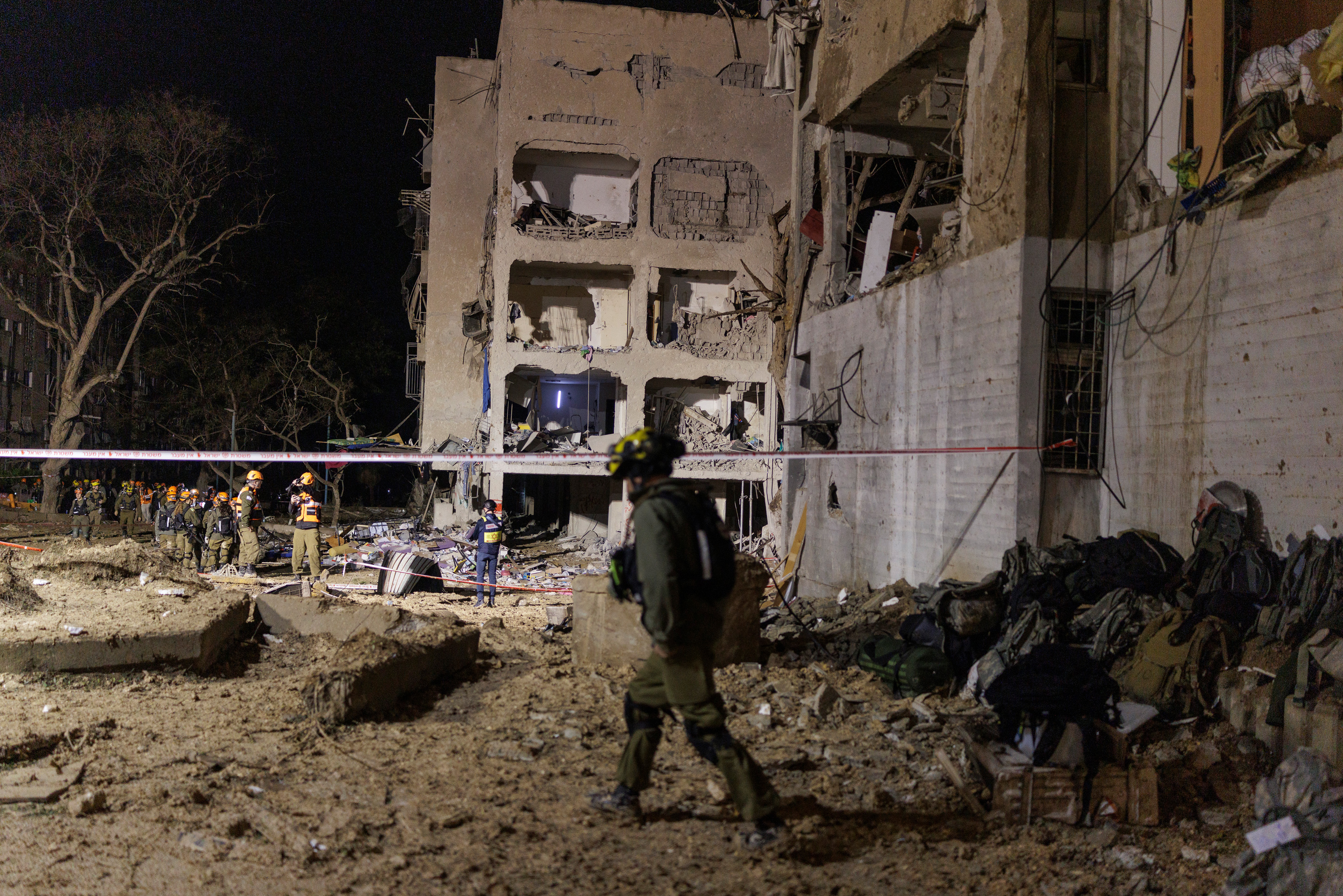 Impactos da guerra vão perdurar mesmo após cessar-fogo, diz Oxford Economics