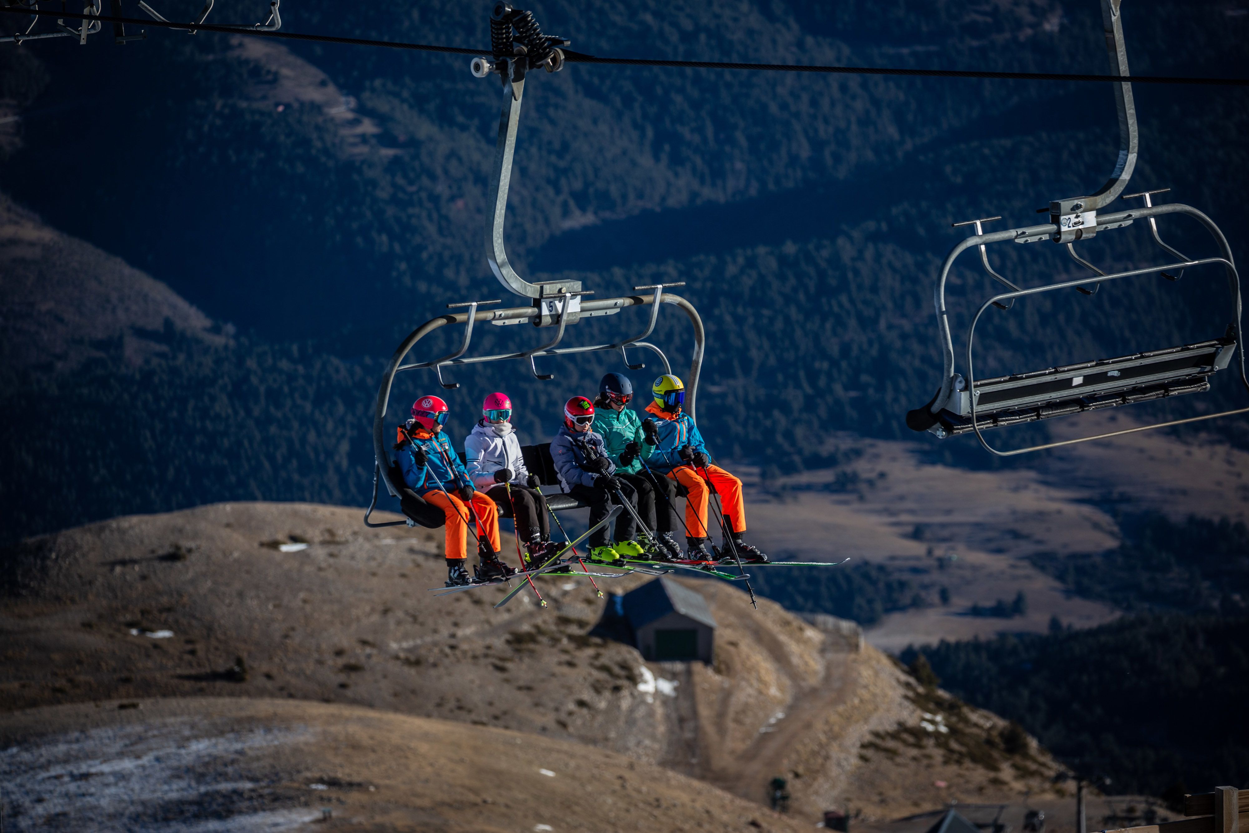 La nieve artificial ya no es suficiente: más de un tercio de las estaciones  de esquí tendrán que cerrar