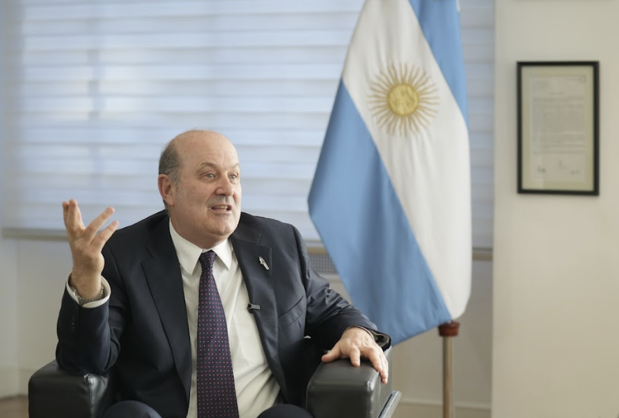 Rodovia que liga Argentina ao Brasil será a 1ª com condução autônoma, diz ministro Rodovia que liga Argentina ao Brasil será a 1ª com condução autônoma, diz ministro
