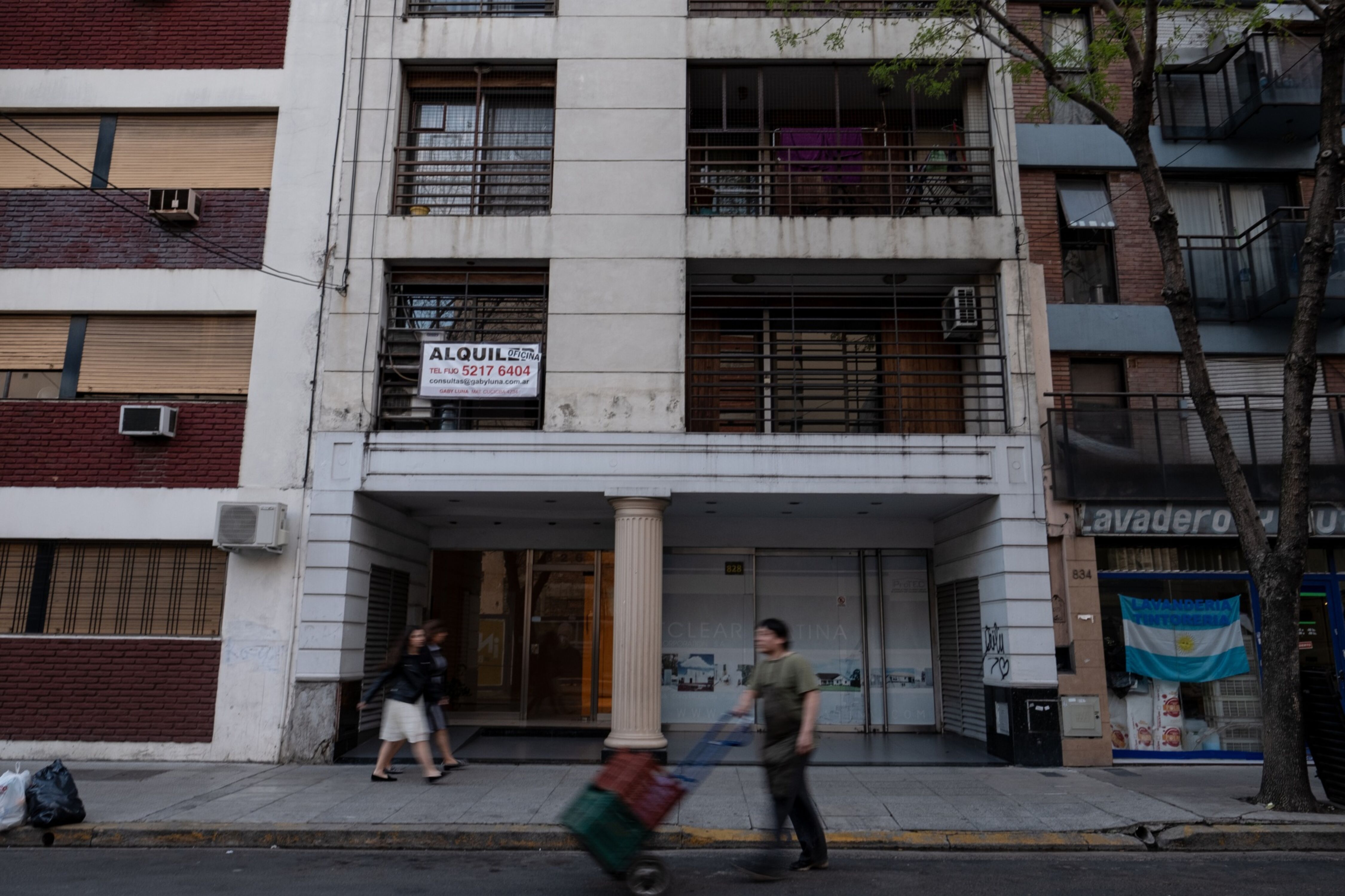 Bajan tasas de créditos hipotecarios abriendo nueva oportunidad para comprar vivienda en Argentina