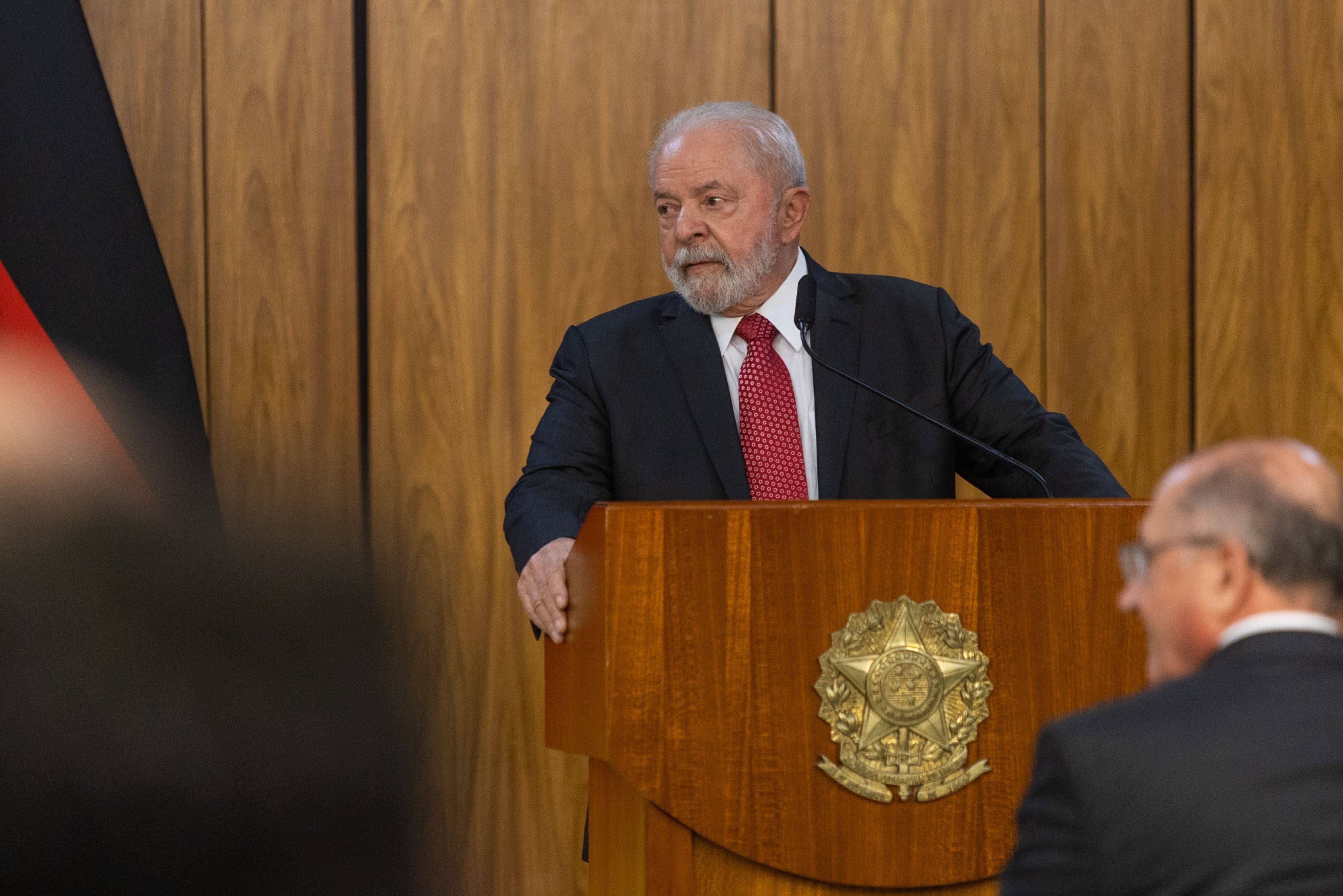 Brazil Swap Rates Rise as President Lula da Silva Expands Criticism of Central  Bank