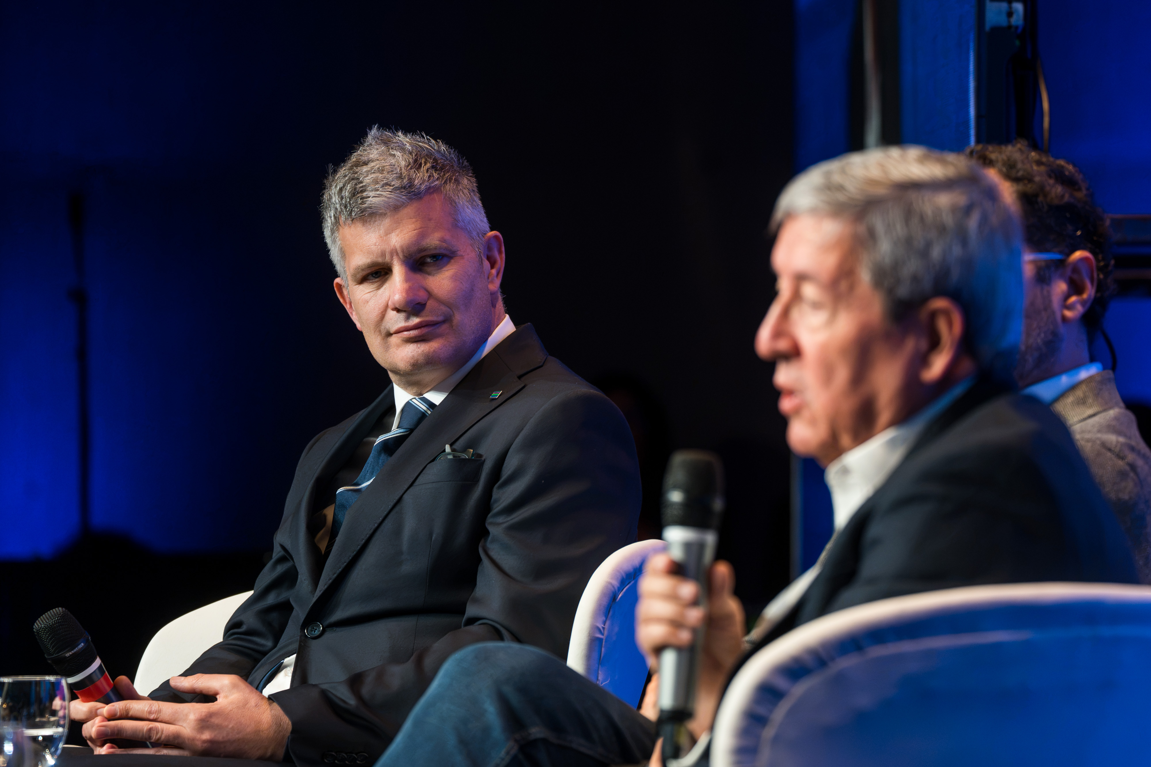 Vaca Muerta acelera inversiones con grandes proyectos de TGS, Vista y Tenaris