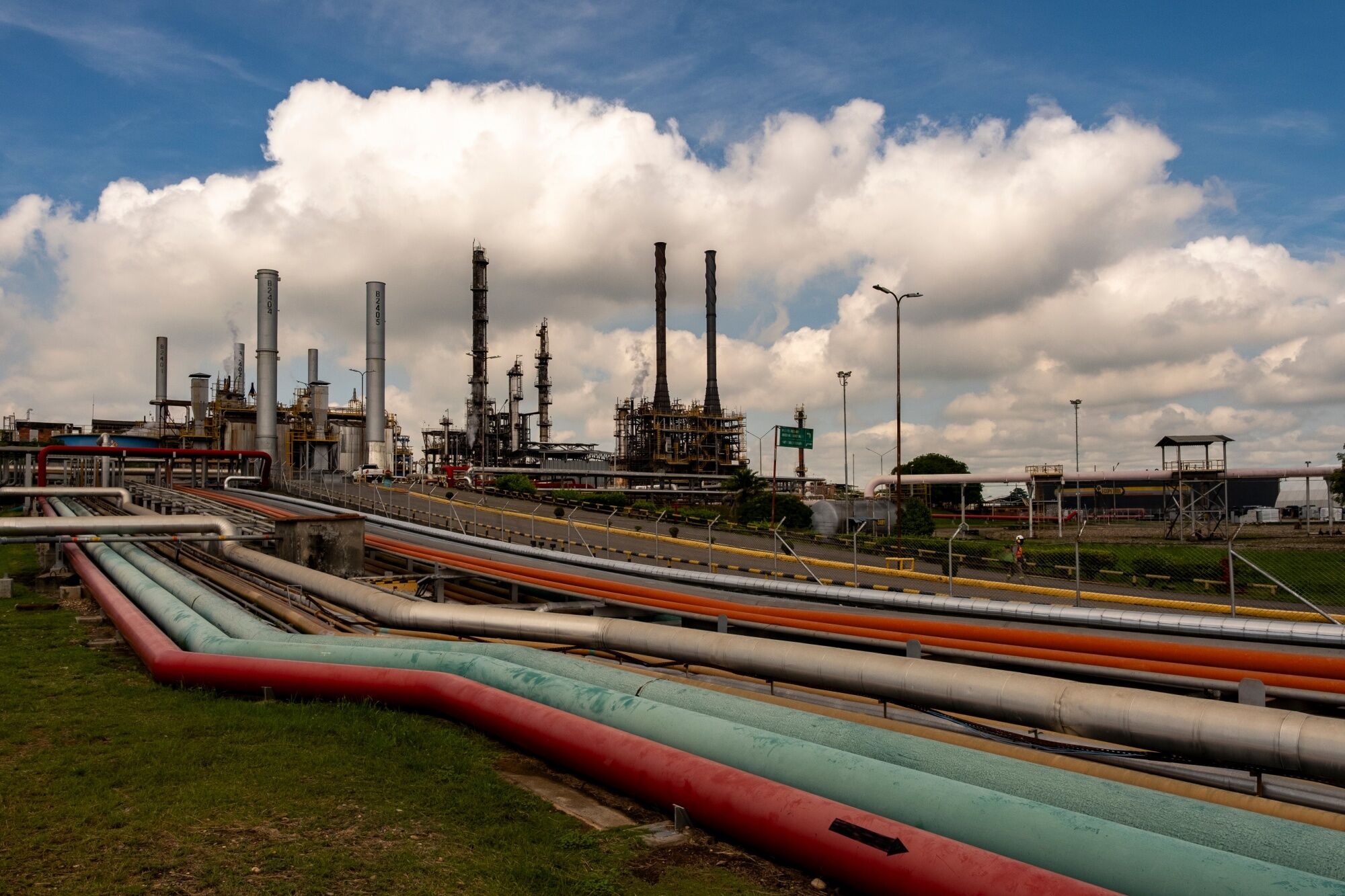 Giro inesperado de la energía de Colombia: ¿Qué pasará tras la caída de Maduro y el rol de EE.UU.? 