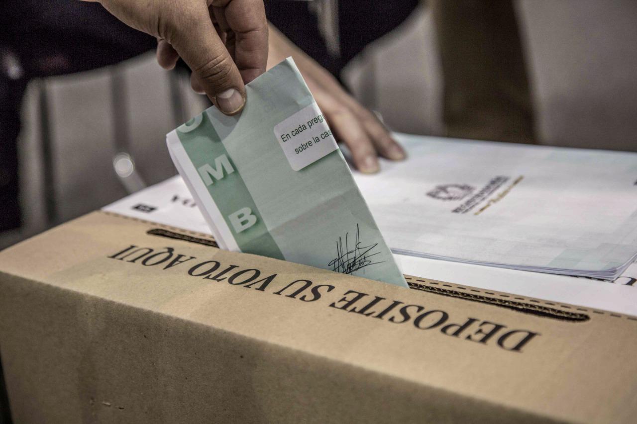 Cómo votar el 8 de marzo: lo que debe saber sobre las consultas y listas al Congreso