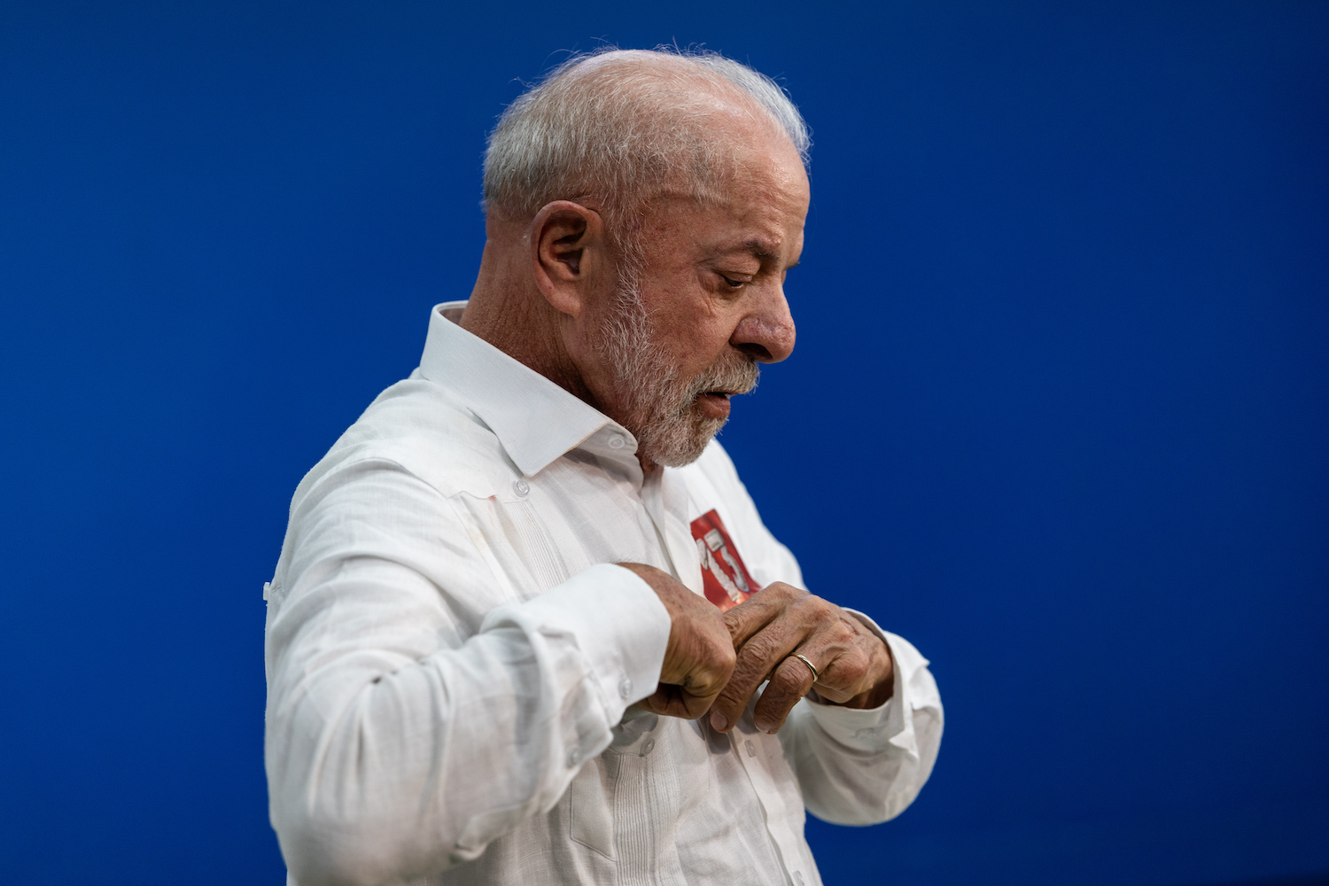Lula diz que vai governar para 215 milhões de brasileiros e fala em regular redes sociais Lula diz que vai governar para 215 milhões de brasileiros e fala em regular redes sociais
