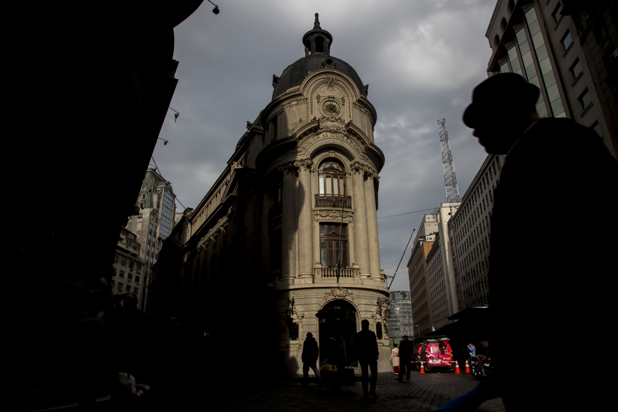 Chile lidera ranking de riqueza financeira na América Latina; Brasil fica em terceiro