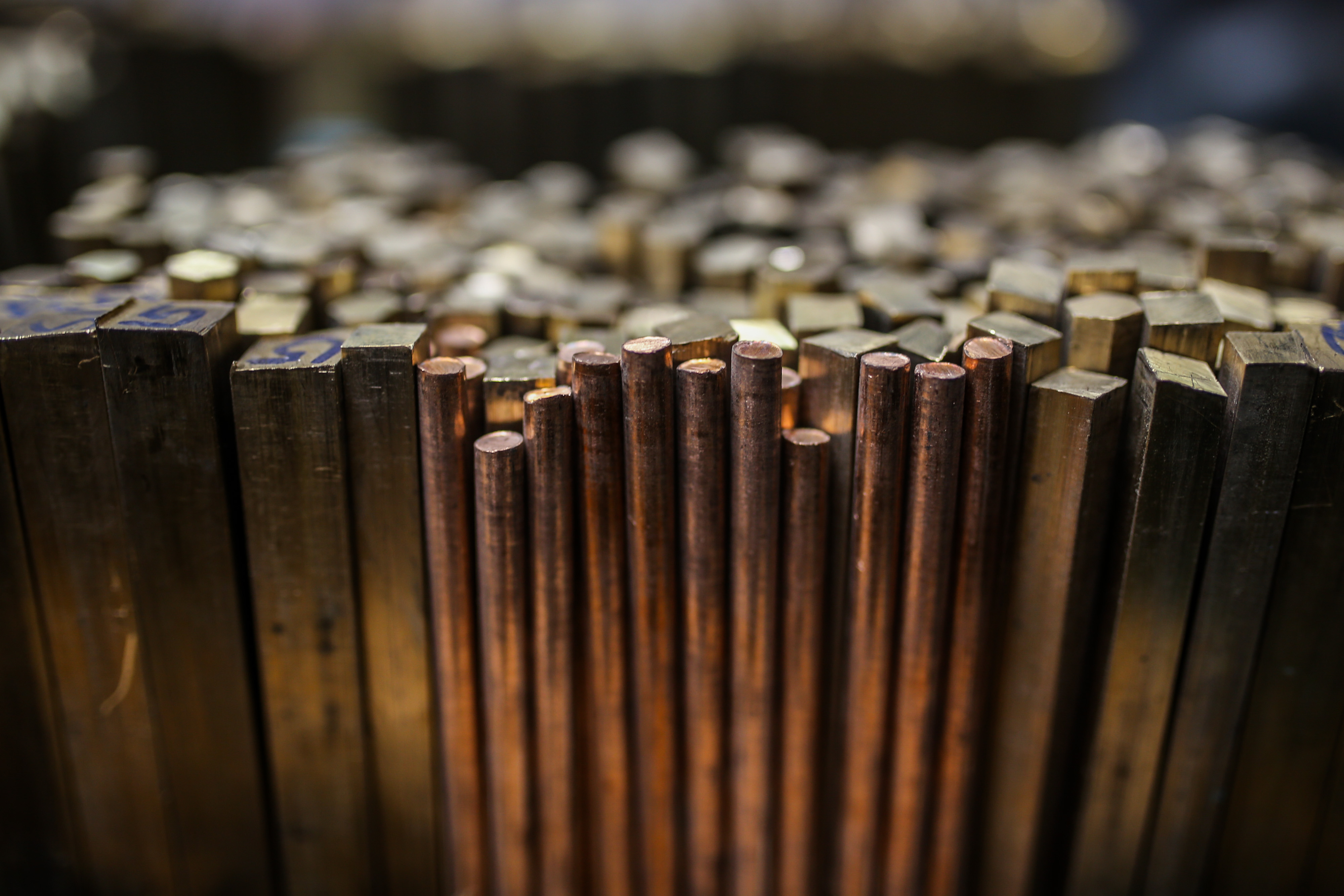 Por qué el cobre va camino a su mejor año en más de una década y qué esperar en 2026