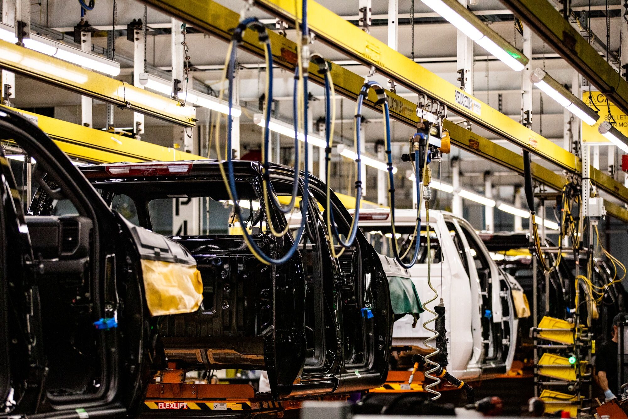 Industria automotriz argentina: producción y ventas caen en 2026 pese a leve repunte en mayo