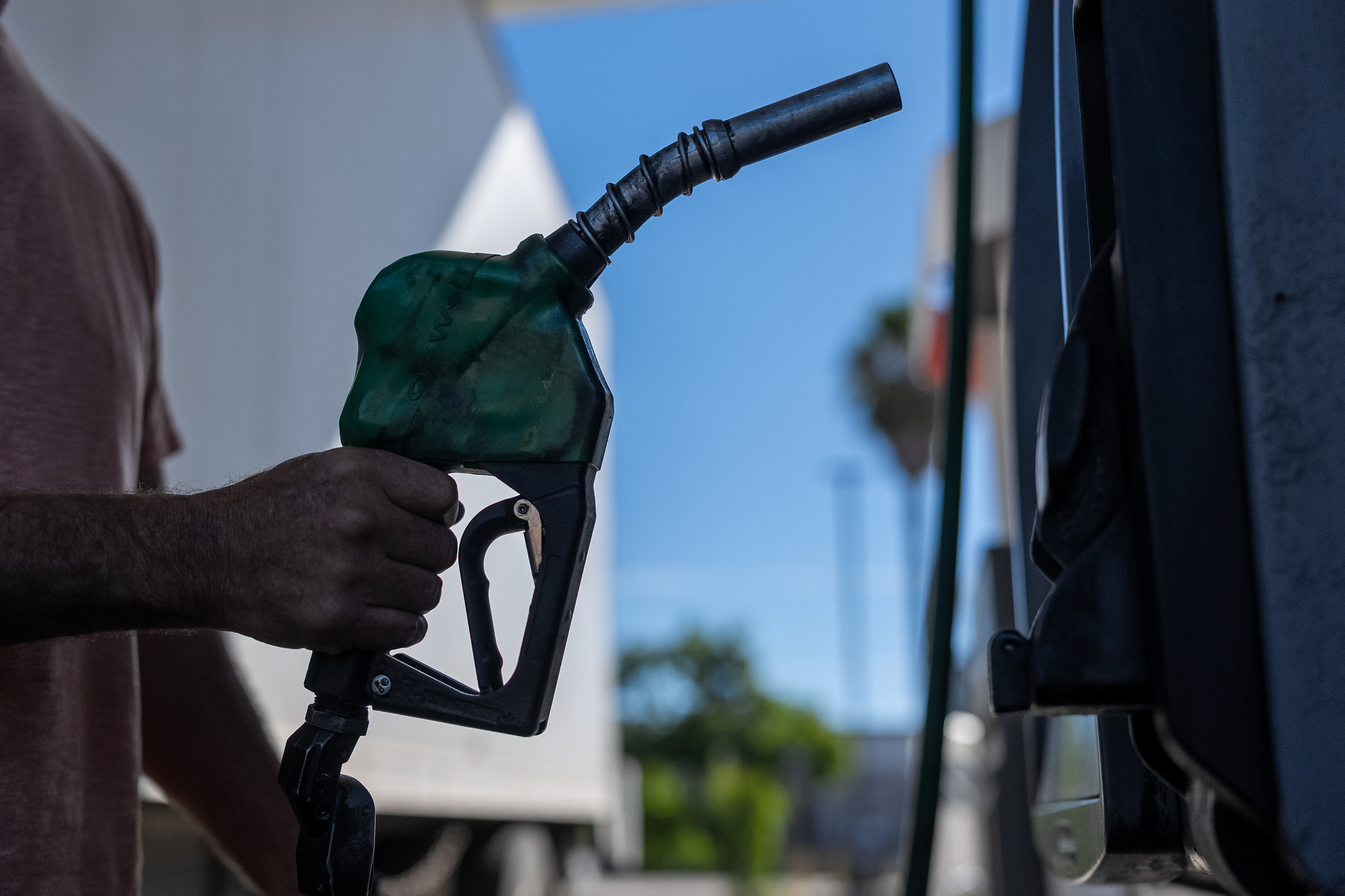 México sigue aumentando subsidio adicional al diésel para contener el precio