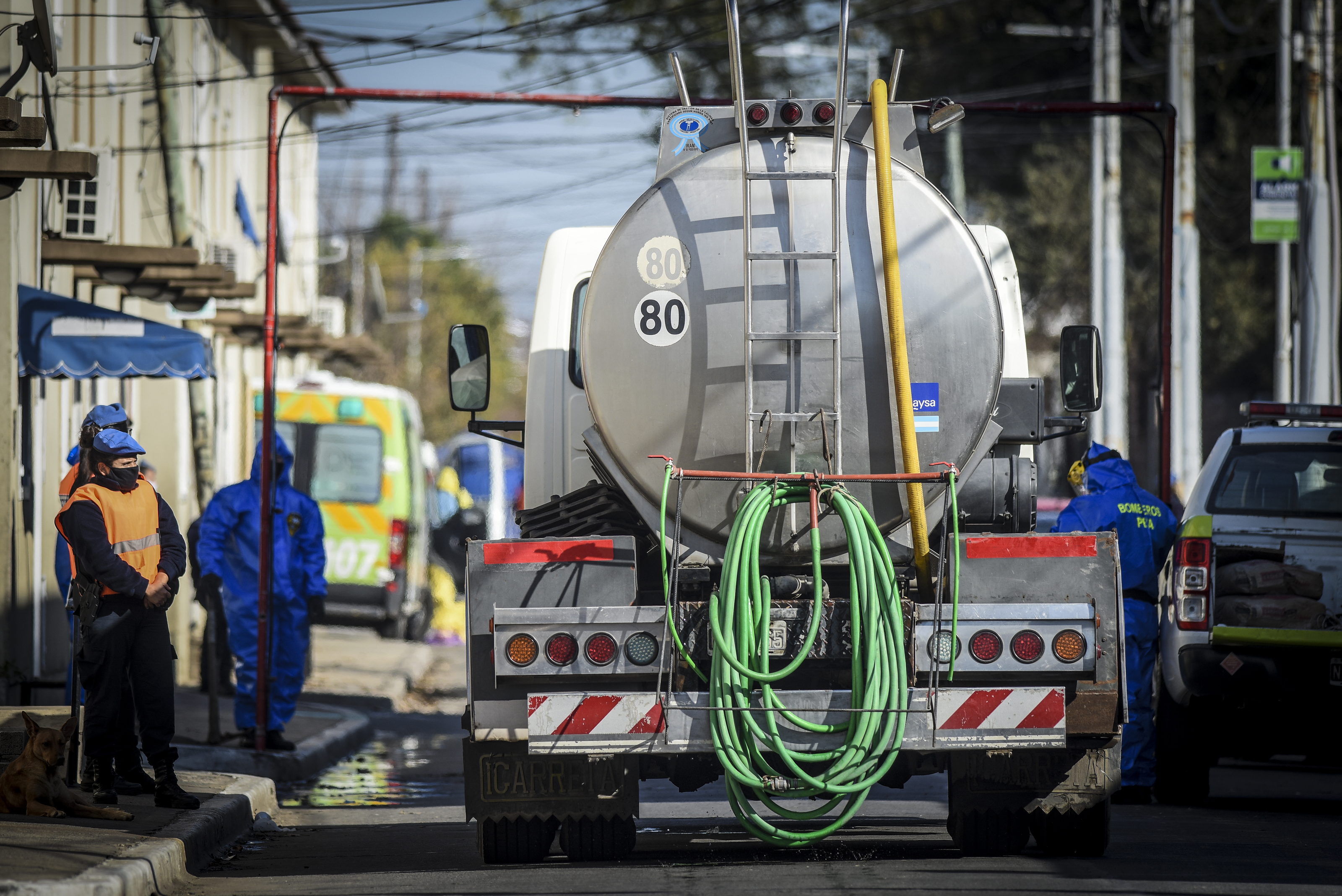 Milei avanza con la privatización de AySA y busca acelerar la venta de activos estatales