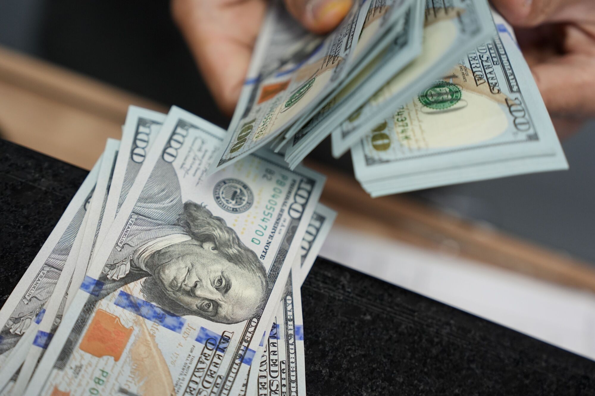 Itaú eleva projeção para o dólar em 2026 e vê apenas mais um corte da Selic neste ano Itaú eleva projeção para o dólar em 2026 e vê apenas mais um corte da Selic neste ano