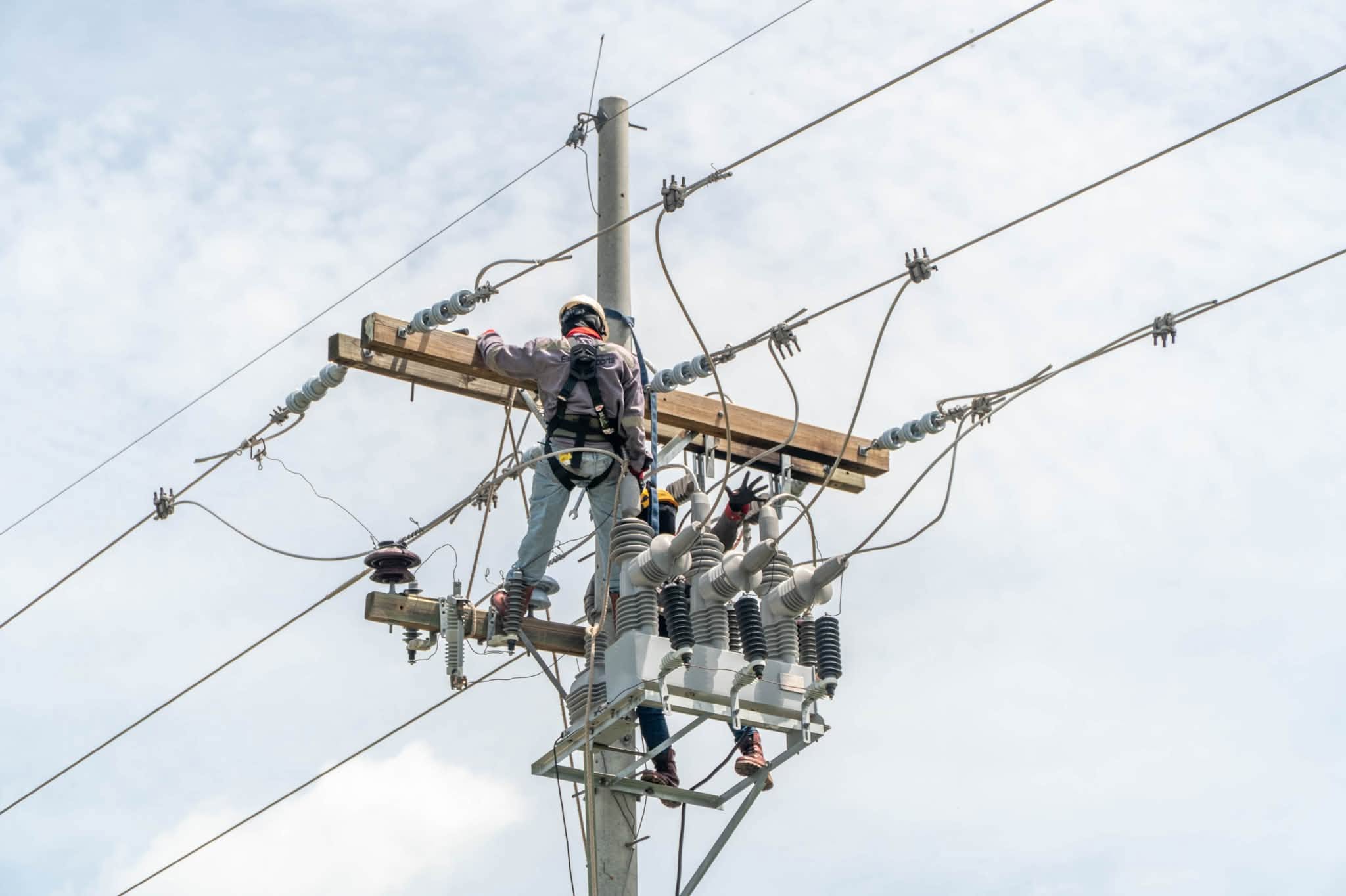 Honduras compra energía a Nicaragua y Panamá mientras busca reformar su sistema eléctrico