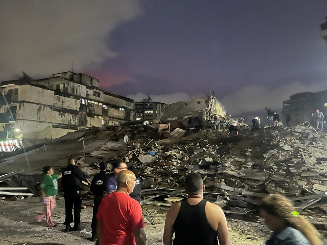 Doble terremoto en Venezuela deja 32 muertos y más de 700 heridos, según cifras oficiales Doble terremoto en Venezuela deja 32 muertos y más de 700 heridos, según cifras oficiales