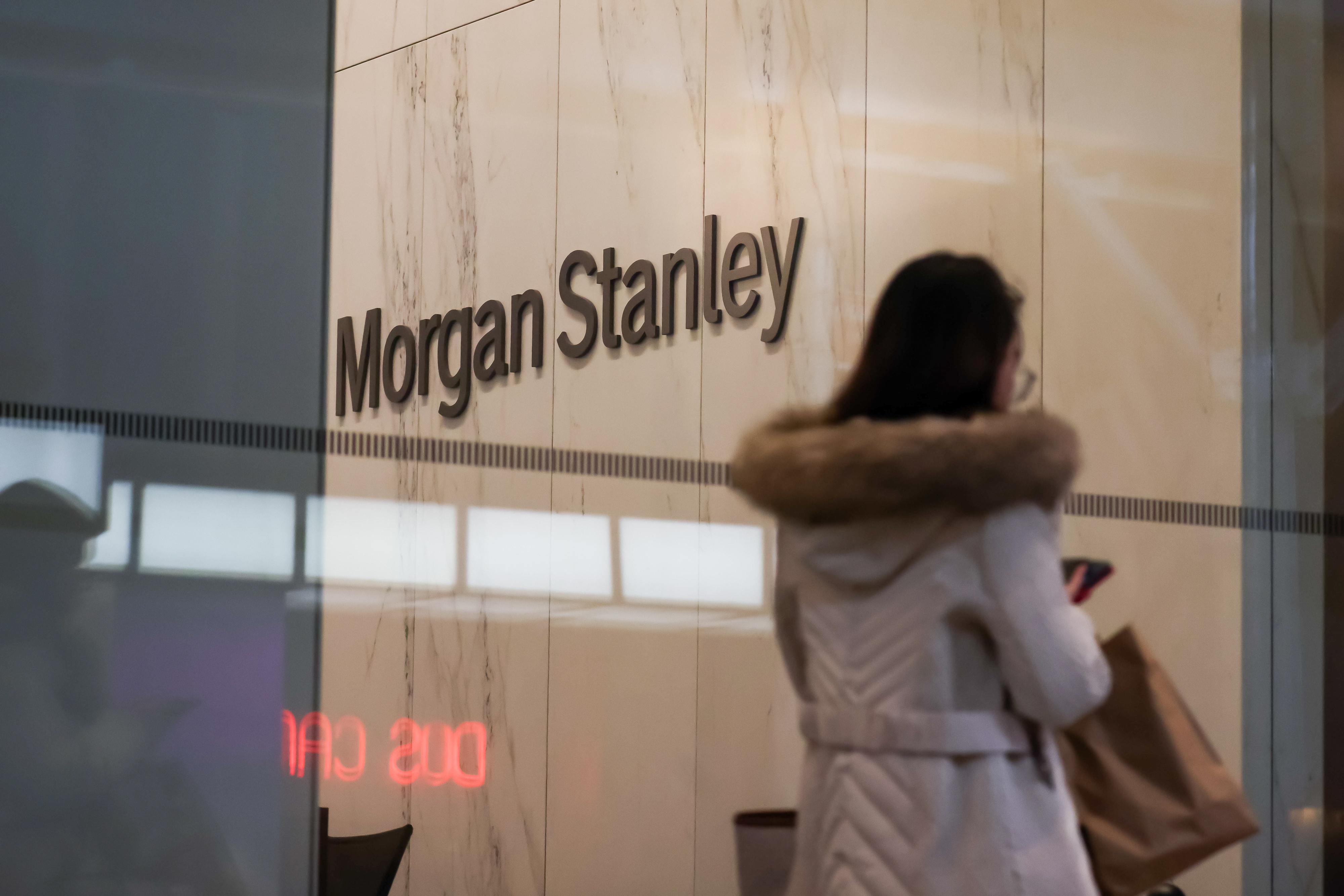 Morgan Stanley prevê bolsa brasileira subir até 67% com mudança econômica após eleição Morgan Stanley prevê bolsa brasileira subir até 67% com mudança econômica após eleição
