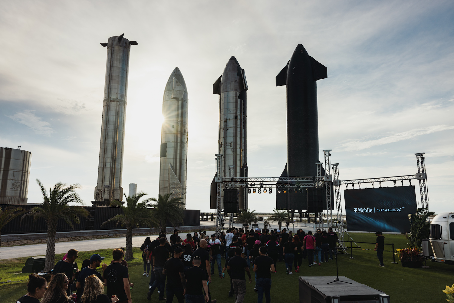 De SpaceX a OpenAI: los ETF temáticos se adelantan a las posibles salidas a bolsa de 2026 De SpaceX a OpenAI: los ETF temáticos se adelantan a las posibles salidas a bolsa de 2026