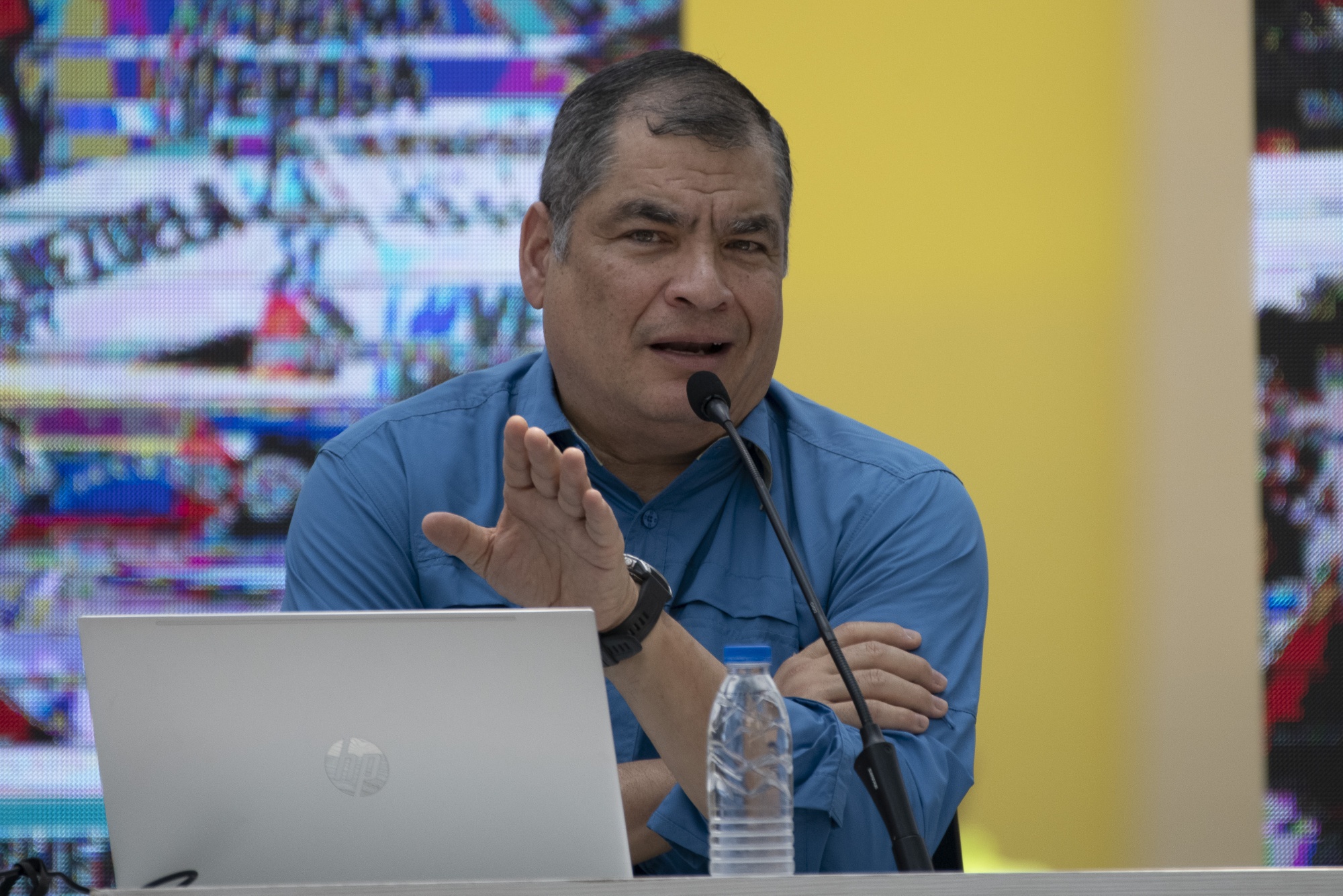 “No existe democracia cuando se proscribe a la oposición más grande”: Correa tras veto a su partido en Ecuador